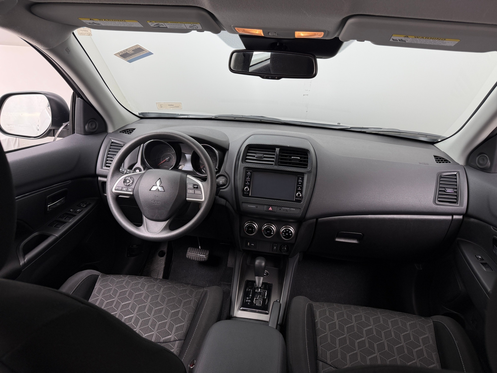 Thumbnail: 2025 Mitsubishi Outlander Sport - 3