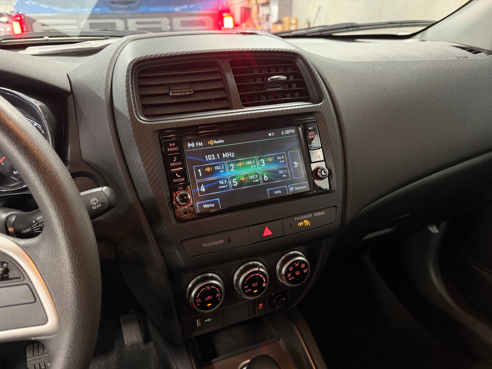 Thumbnail: 2025 Mitsubishi Outlander Sport - 4