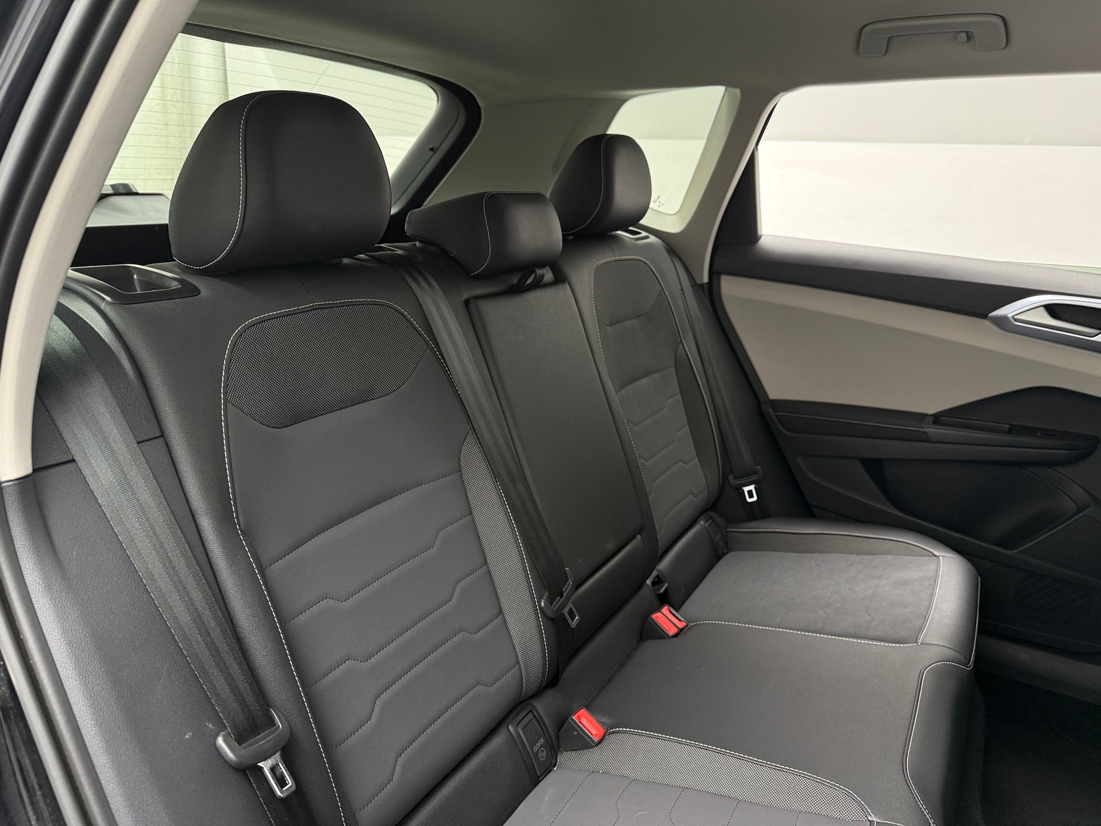 Thumbnail: 2025 Volkswagen Taos - 6