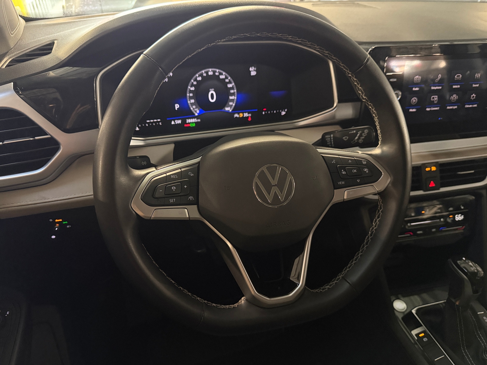 Thumbnail: 2025 Volkswagen Taos - 5