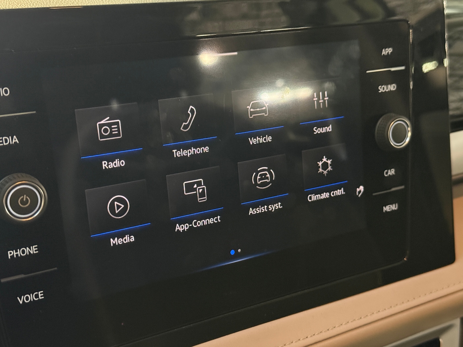 Thumbnail: 2025 Volkswagen Taos - 4