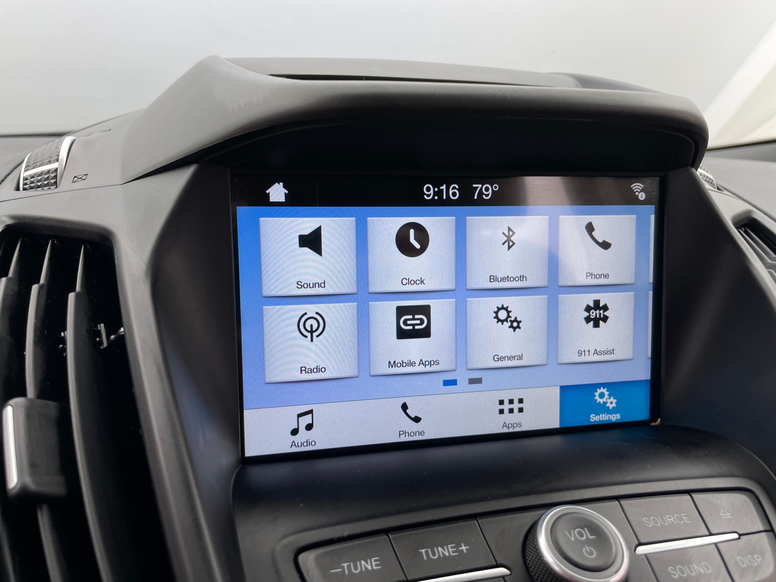 Thumbnail: 2017 Ford Escape - 4