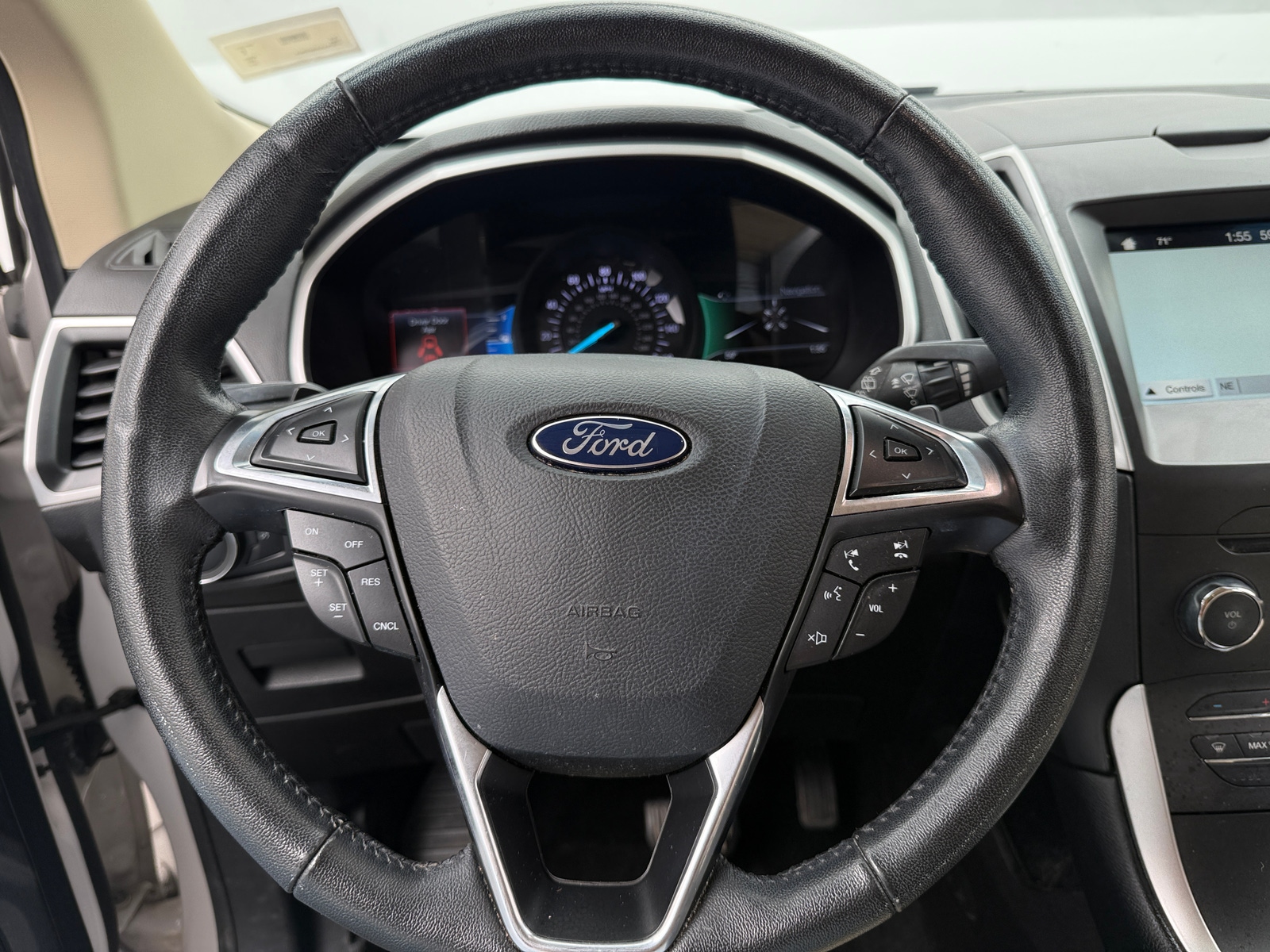 Thumbnail: 2017 Ford Edge - 4