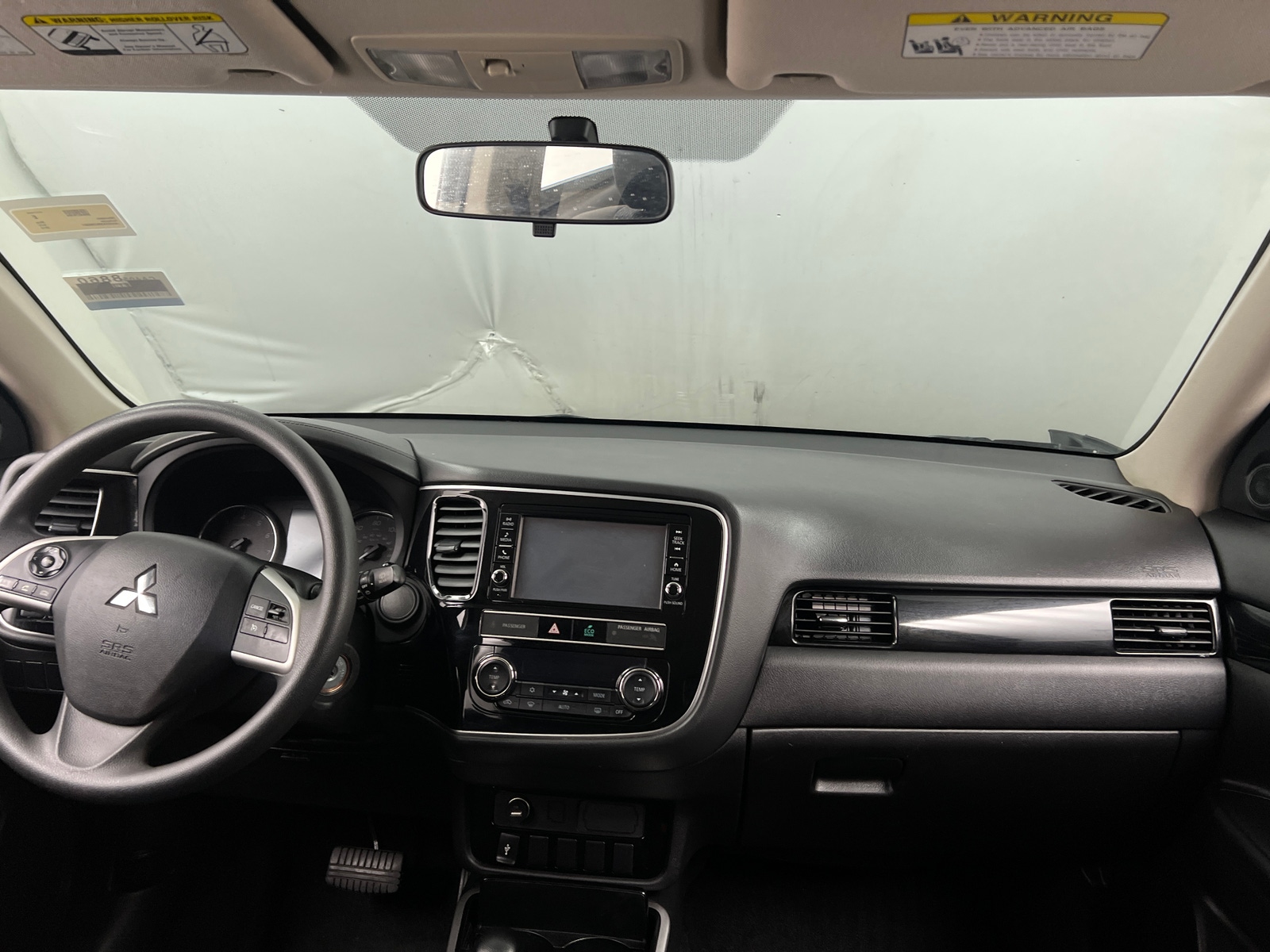 Thumbnail: 2019 Mitsubishi Outlander - 3