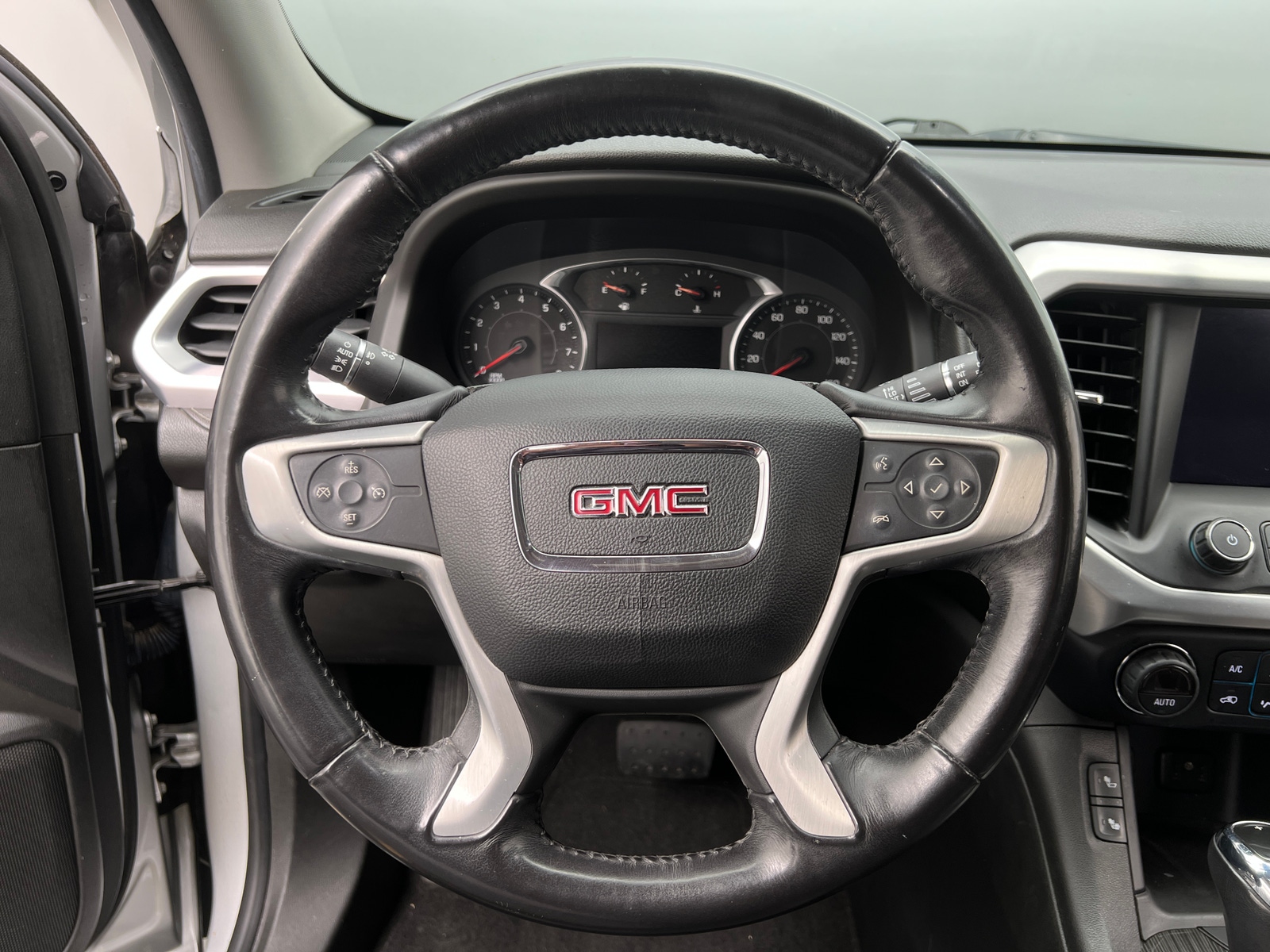 Thumbnail: 2017 GMC Acadia - 4