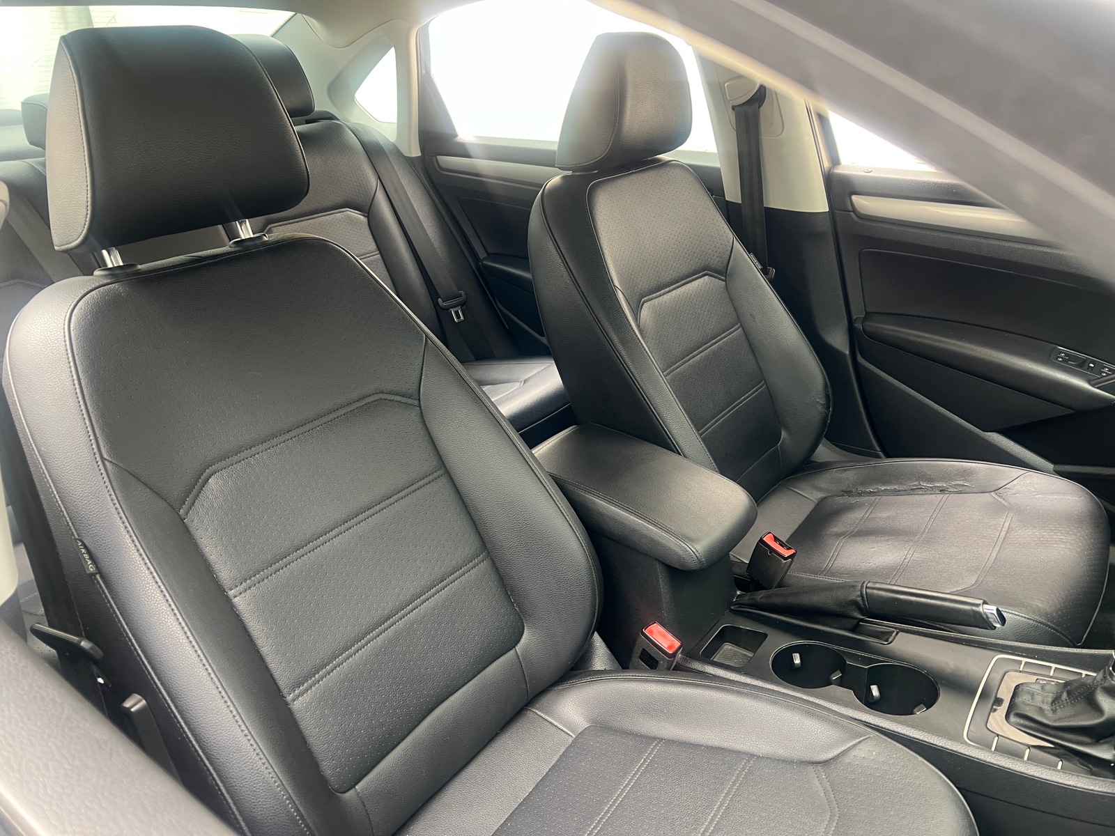 Thumbnail: 2015 Volkswagen Passat - 2