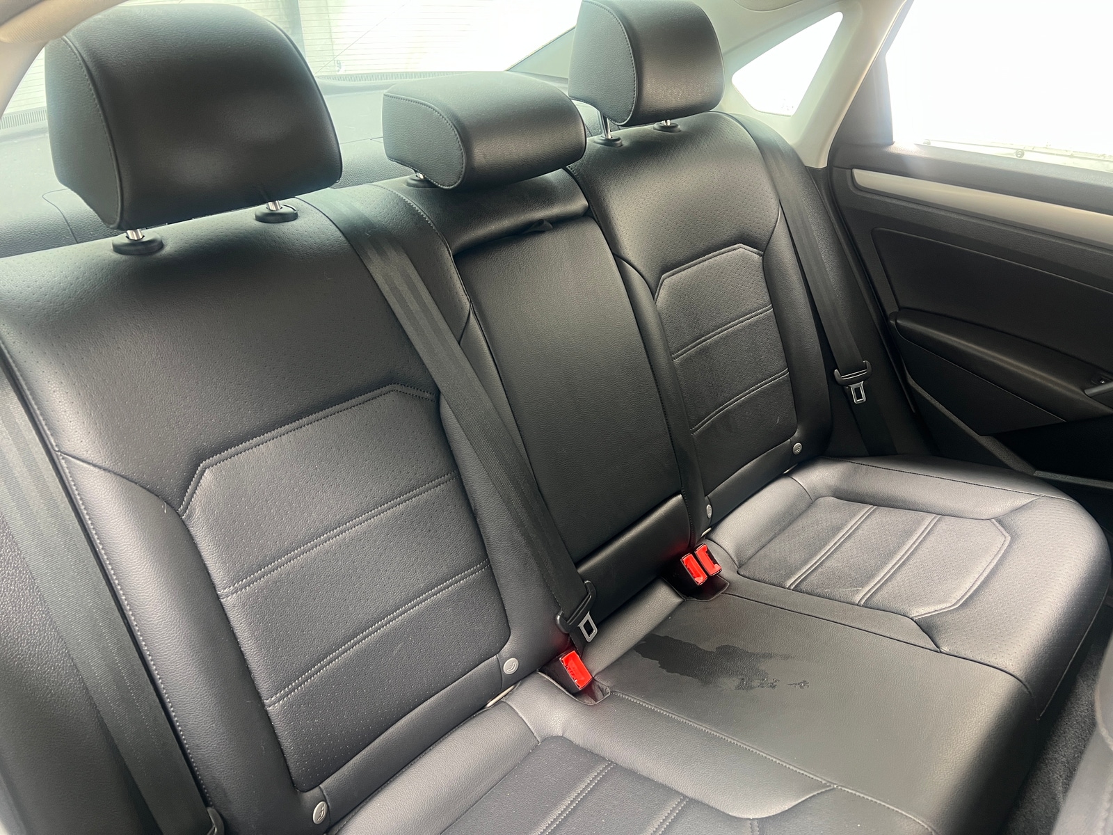 Thumbnail: 2015 Volkswagen Passat - 6