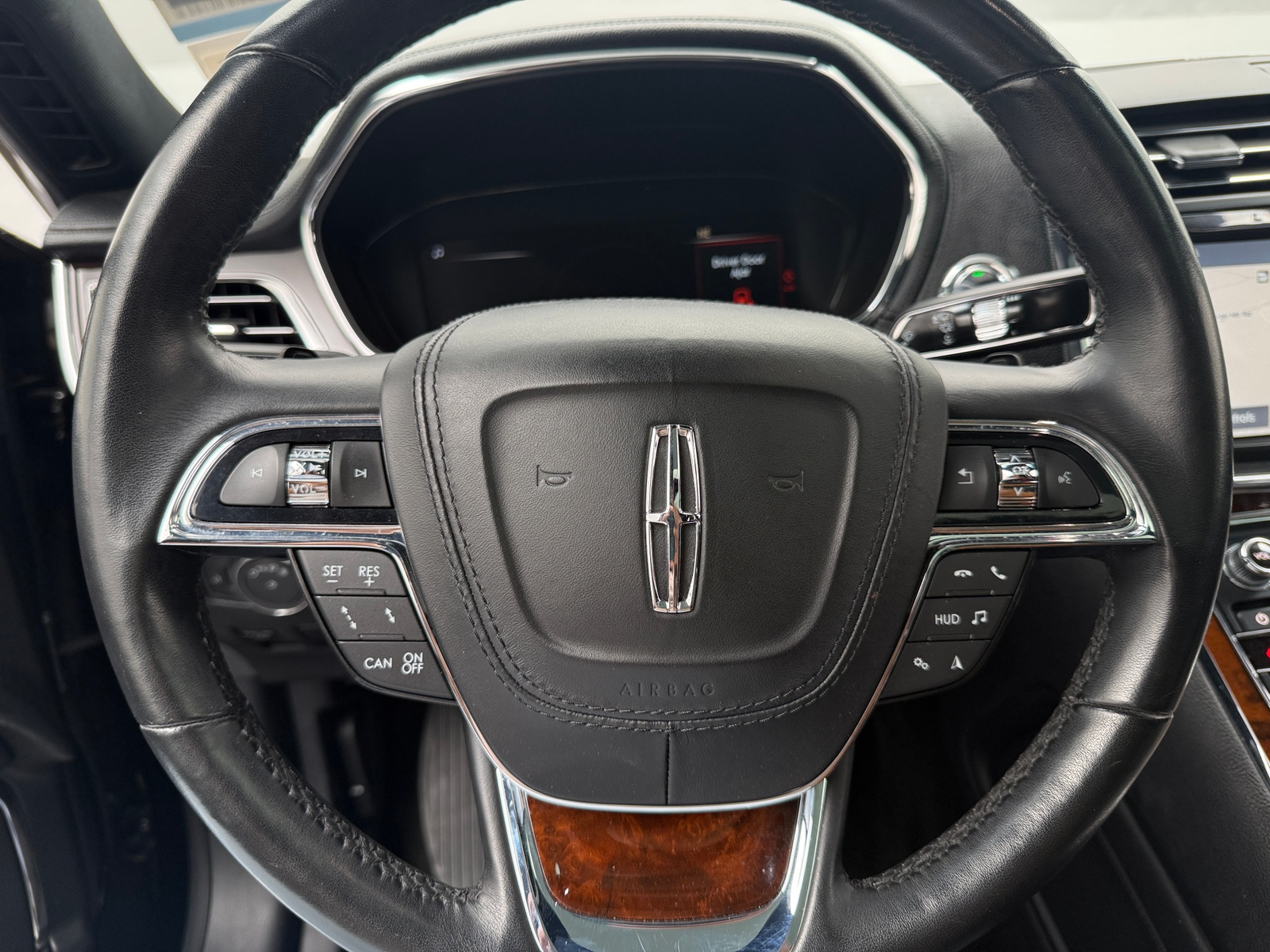 Thumbnail: 2019 Lincoln Continental - 4