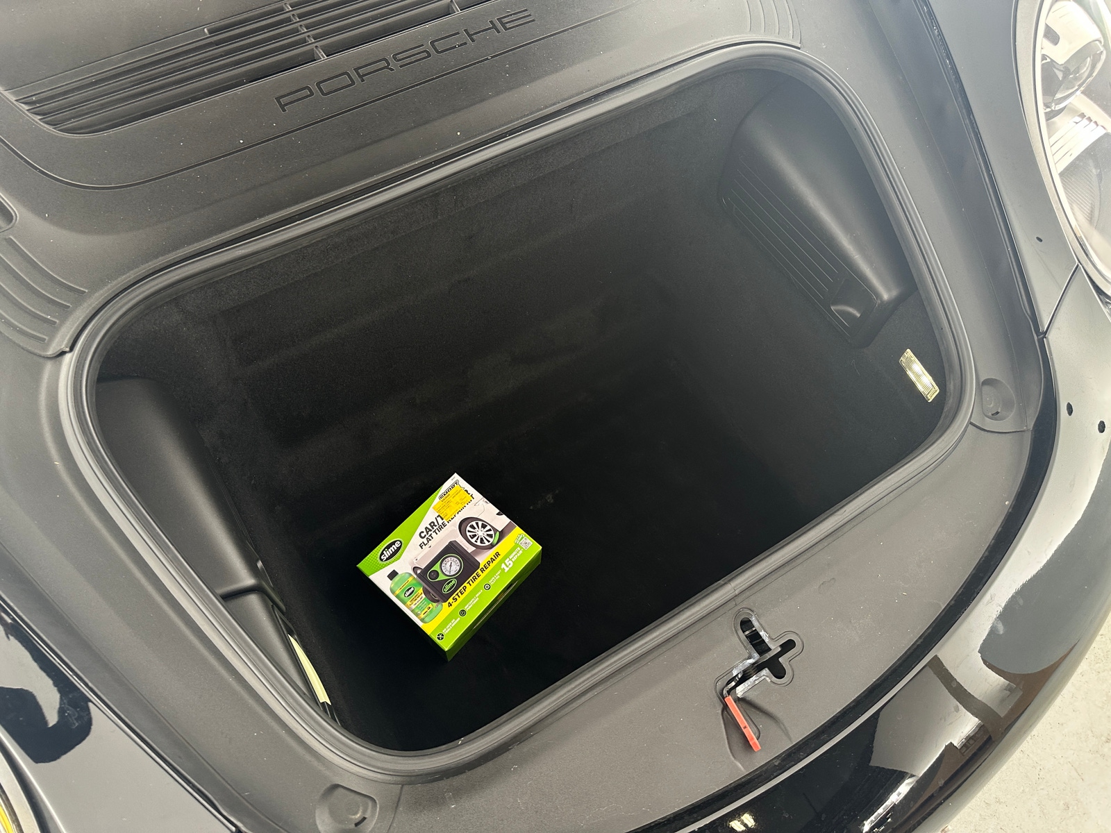 Thumbnail: 2012 Porsche 911 - 4