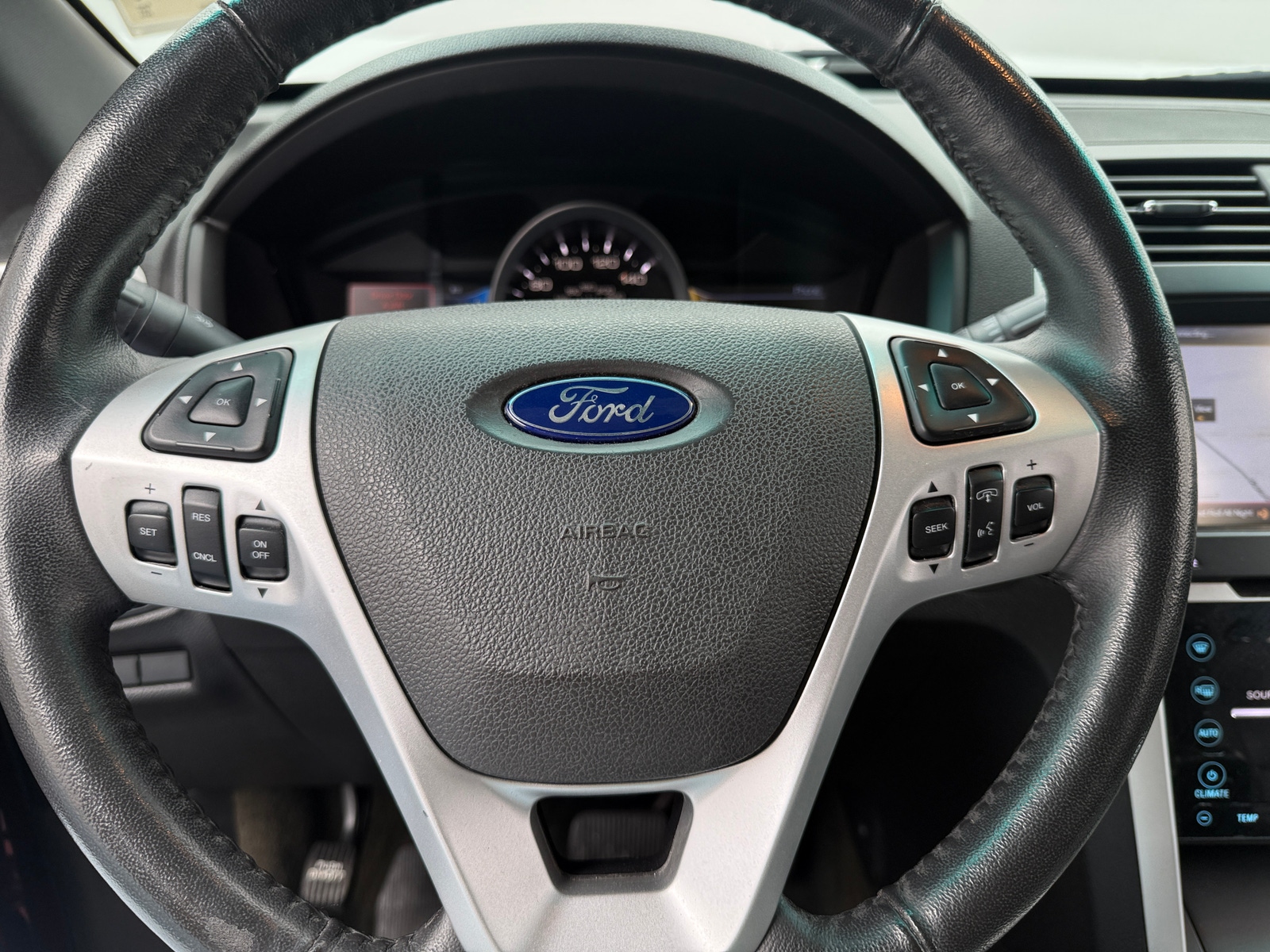 Thumbnail: 2013 Ford Explorer - 4