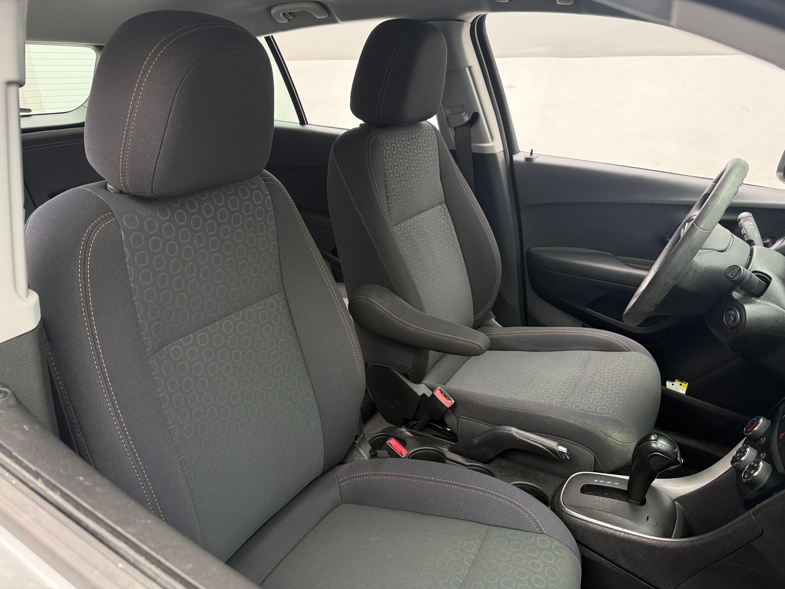 Thumbnail: 2020 Chevrolet Trax - 2