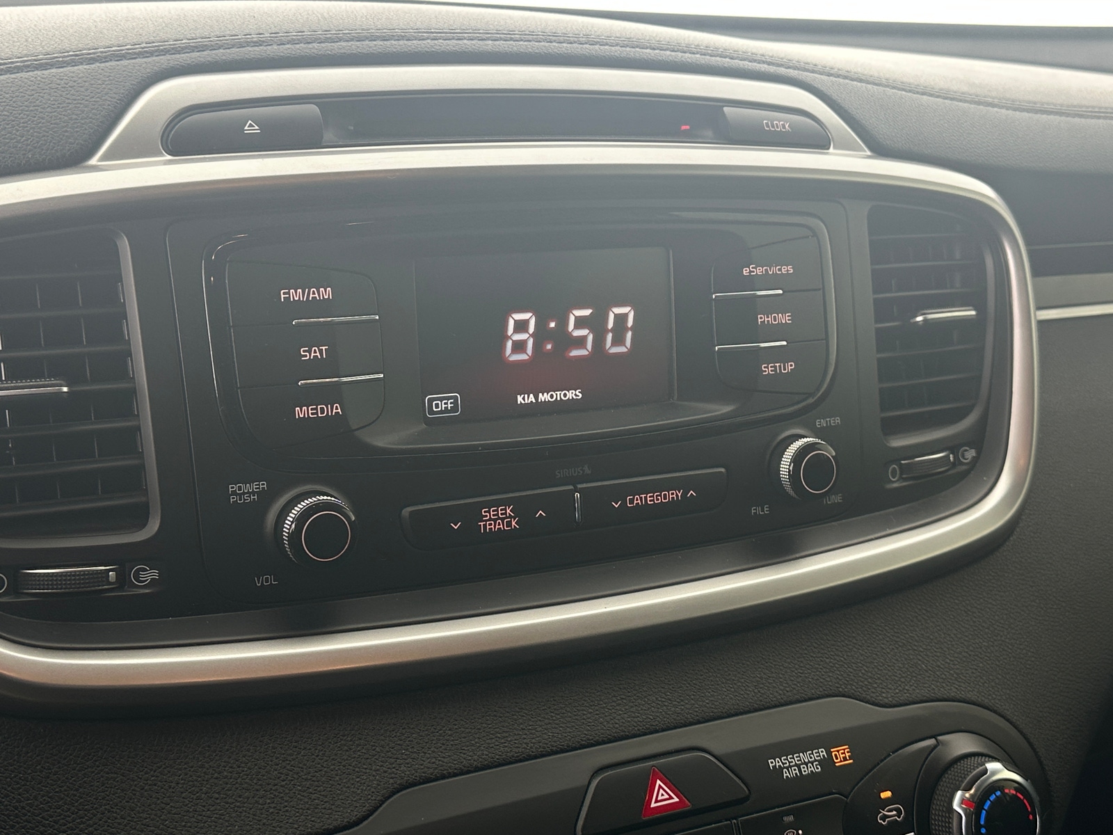 Thumbnail: 2016 Kia Sorento - 4