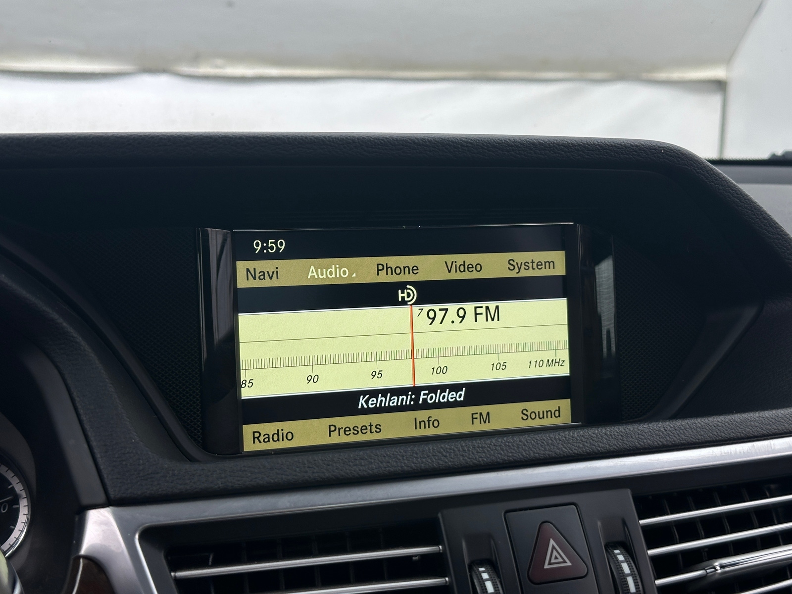 Thumbnail: 2011 Mercedes-Benz E-Class - 3