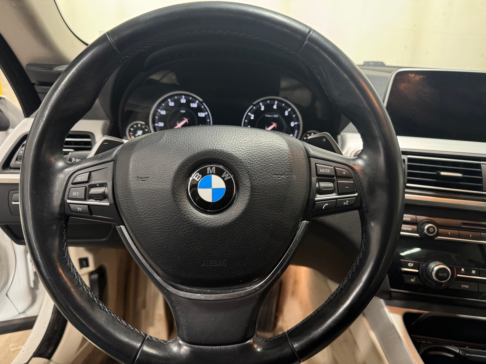 Thumbnail: 2016 BMW 6 Series - 4