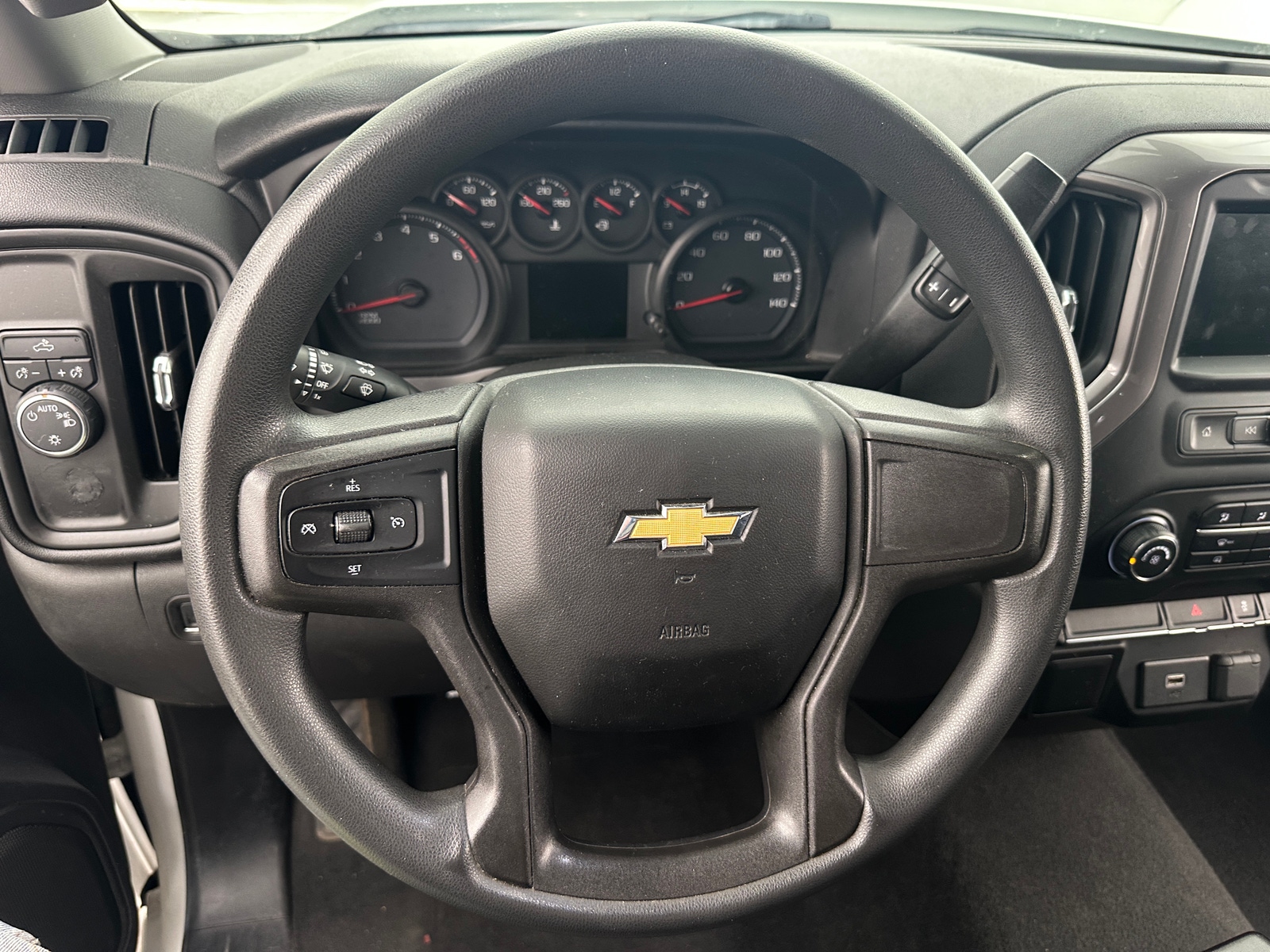 Thumbnail: 2020 Chevrolet Silverado 1500 - 5