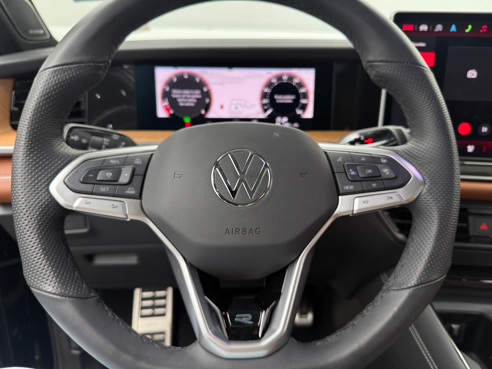 Thumbnail: 2025 Volkswagen Tiguan - 4