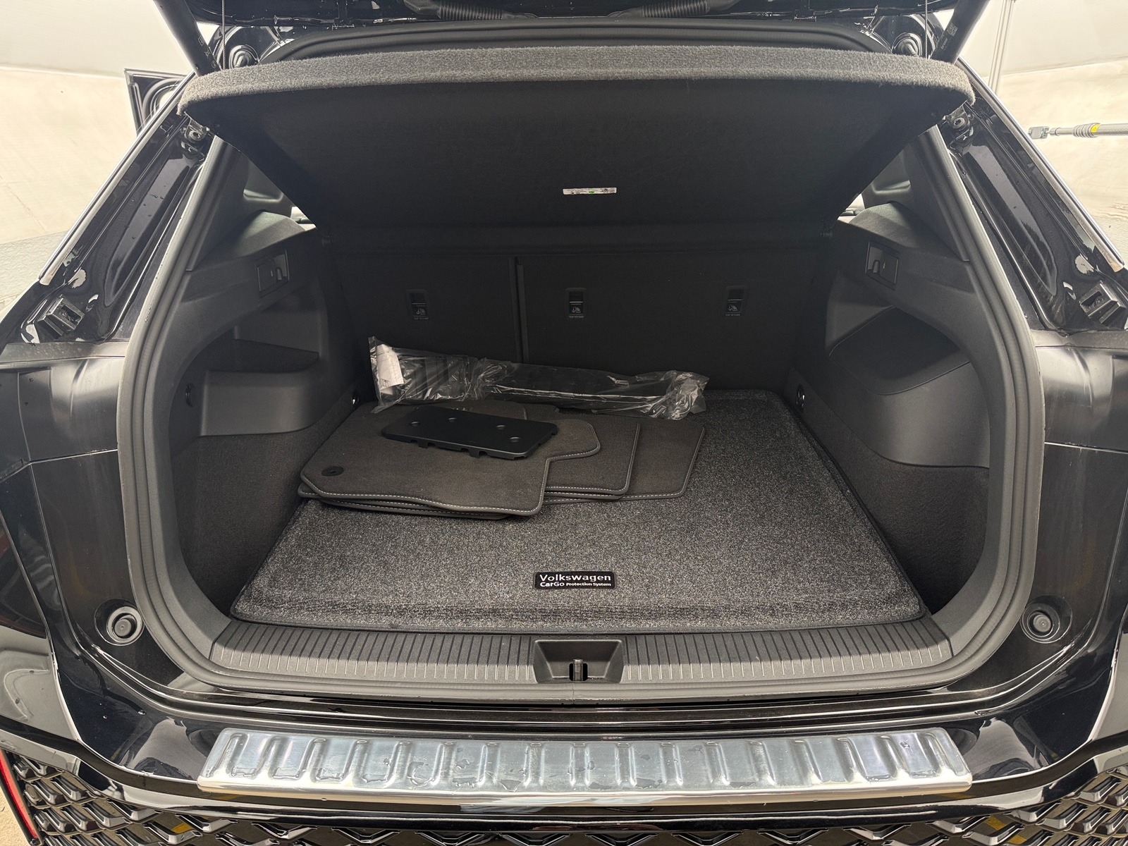 Thumbnail: 2025 Volkswagen Tiguan - 6