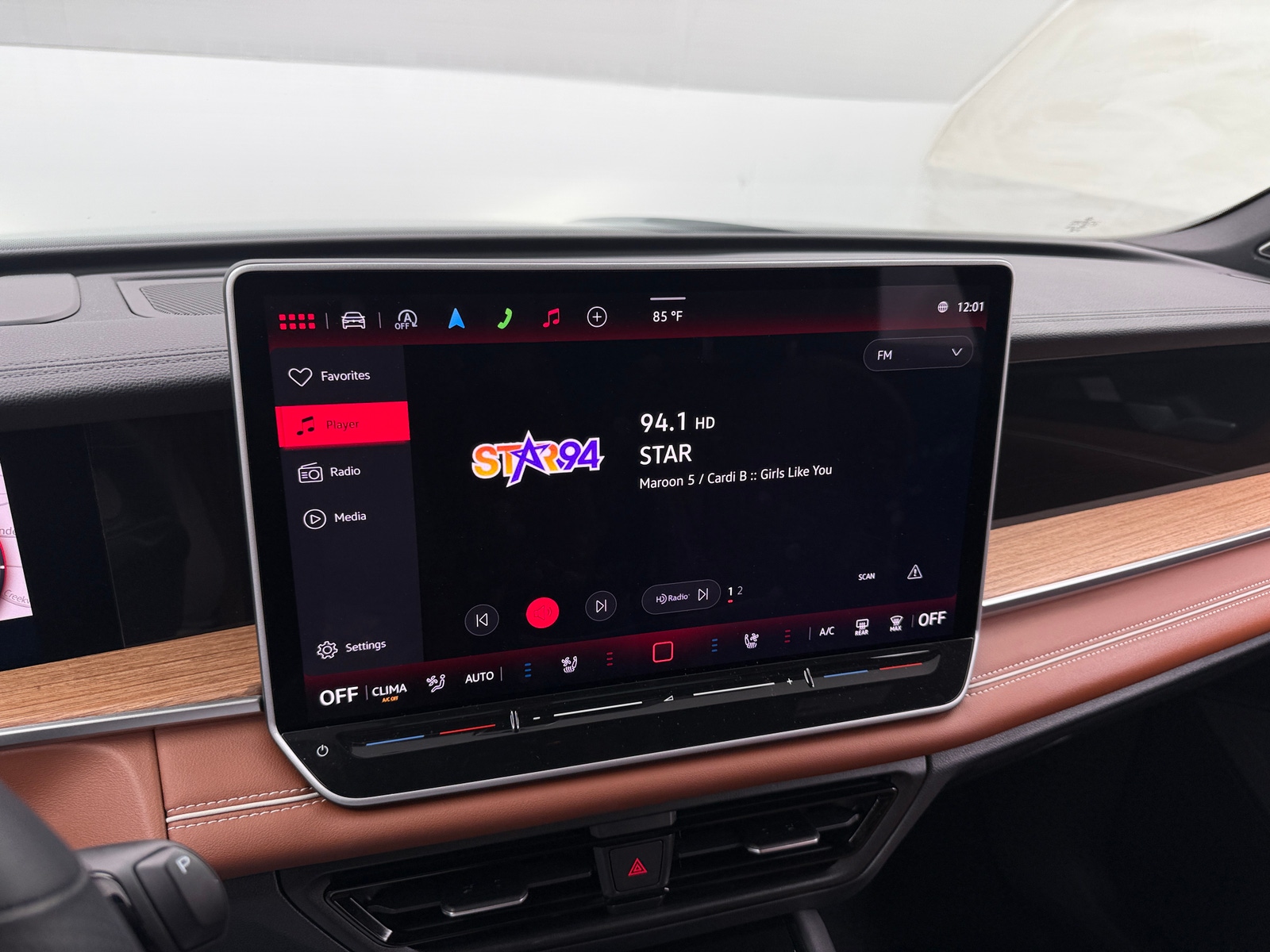 Thumbnail: 2025 Volkswagen Tiguan - 3