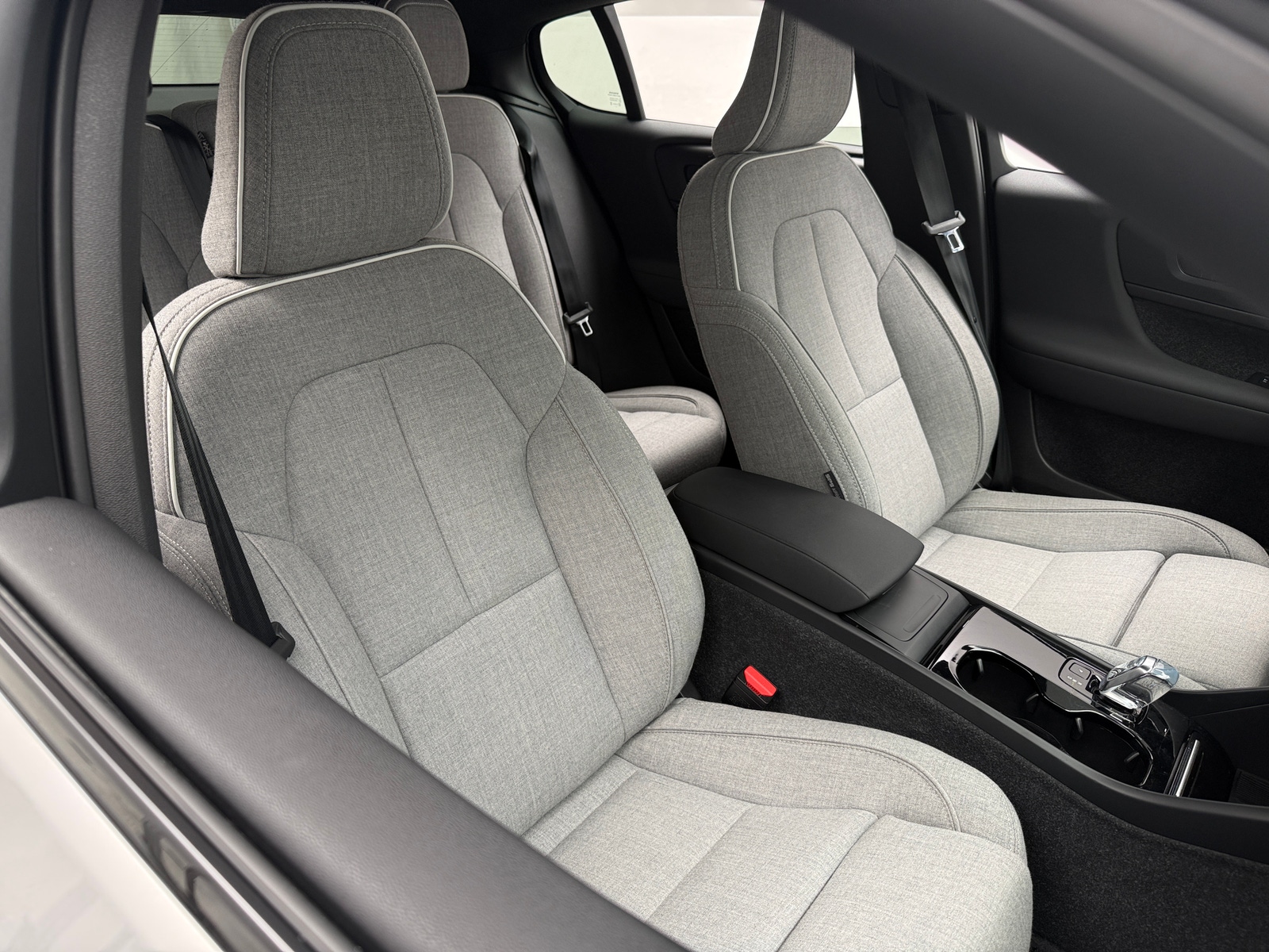 Thumbnail: 2023 Volvo C40 - 2