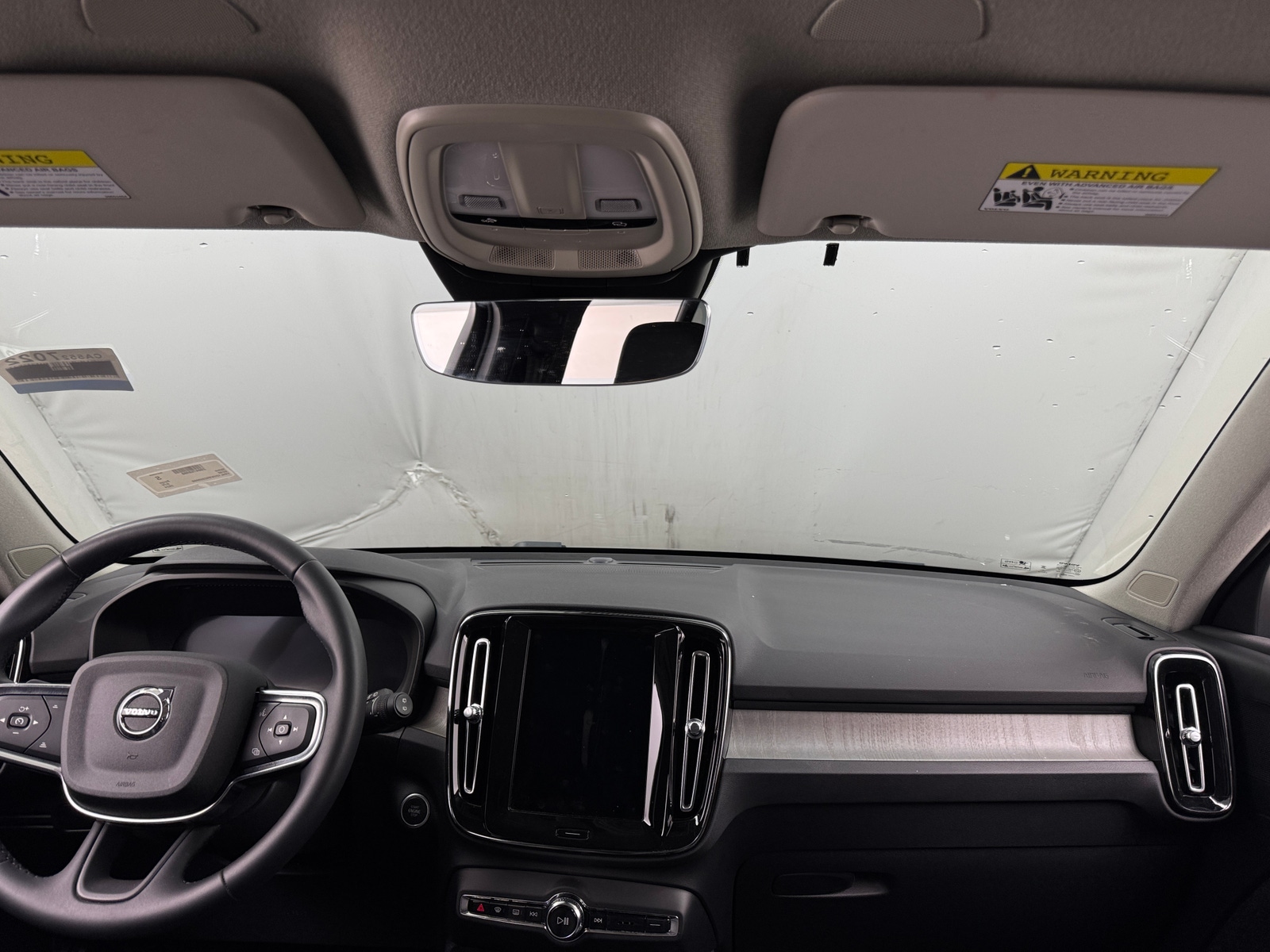 Thumbnail: 2024 Volvo XC40 - 2