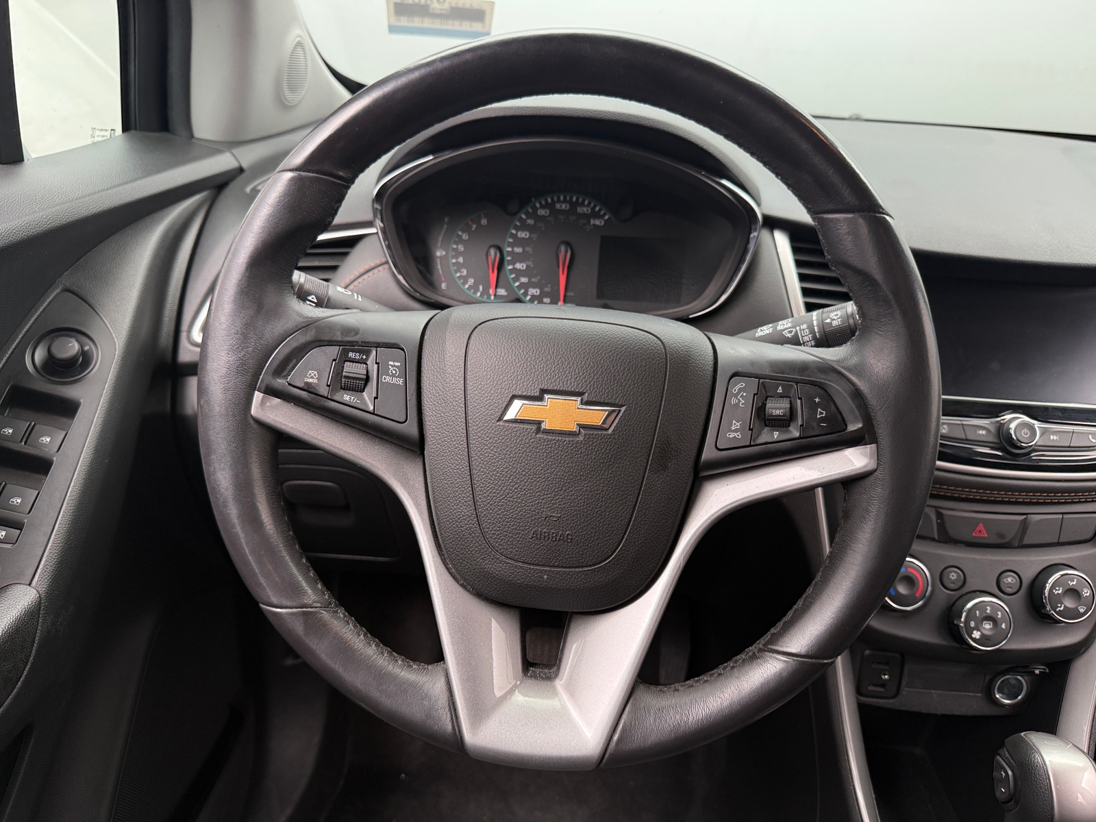 Thumbnail: 2022 Chevrolet Trax - 5