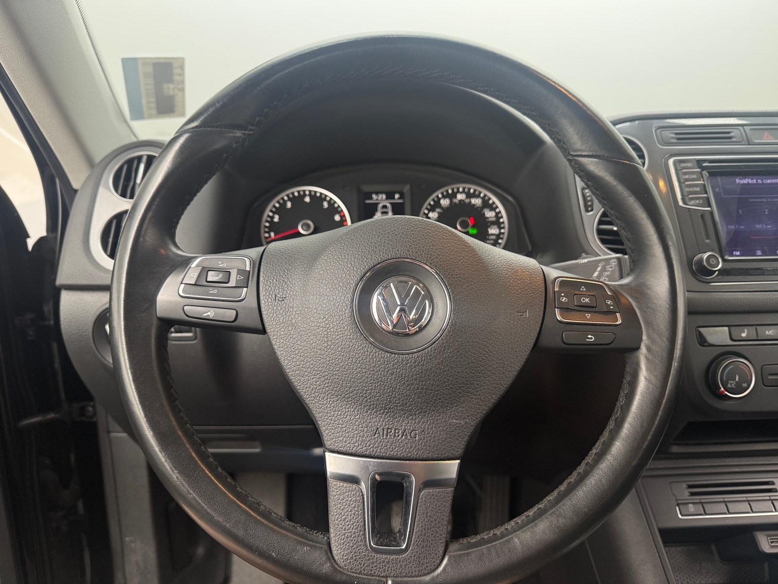 Thumbnail: 2017 Volkswagen Tiguan - 5