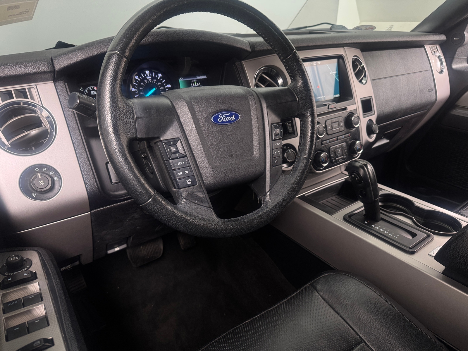 Thumbnail: 2017 Ford Expedition - 3