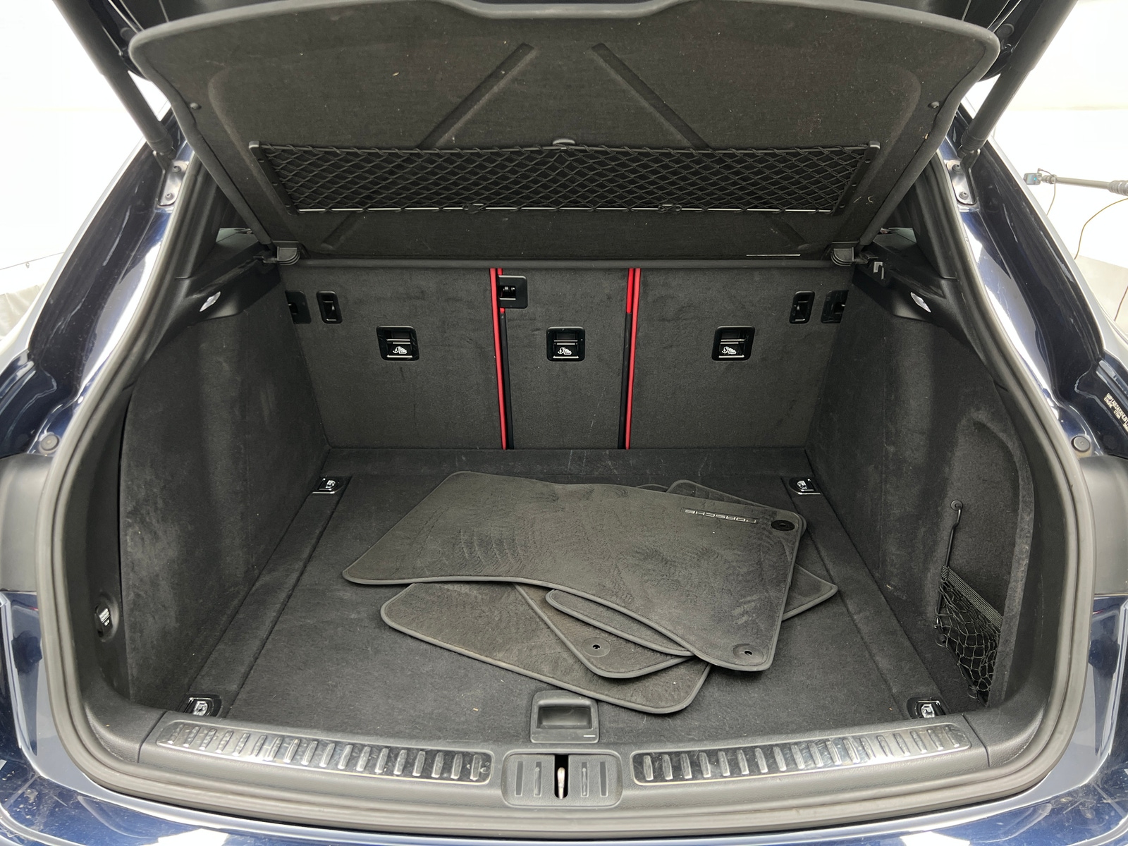 Thumbnail: 2017 Porsche Macan - 7