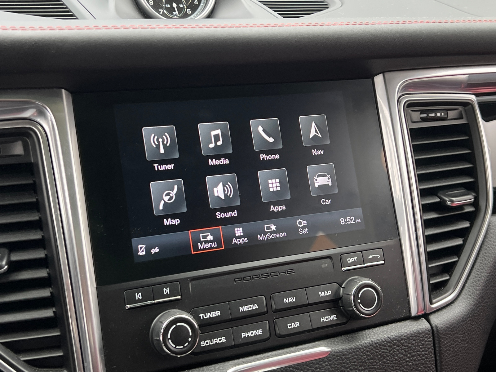 Thumbnail: 2017 Porsche Macan - 4