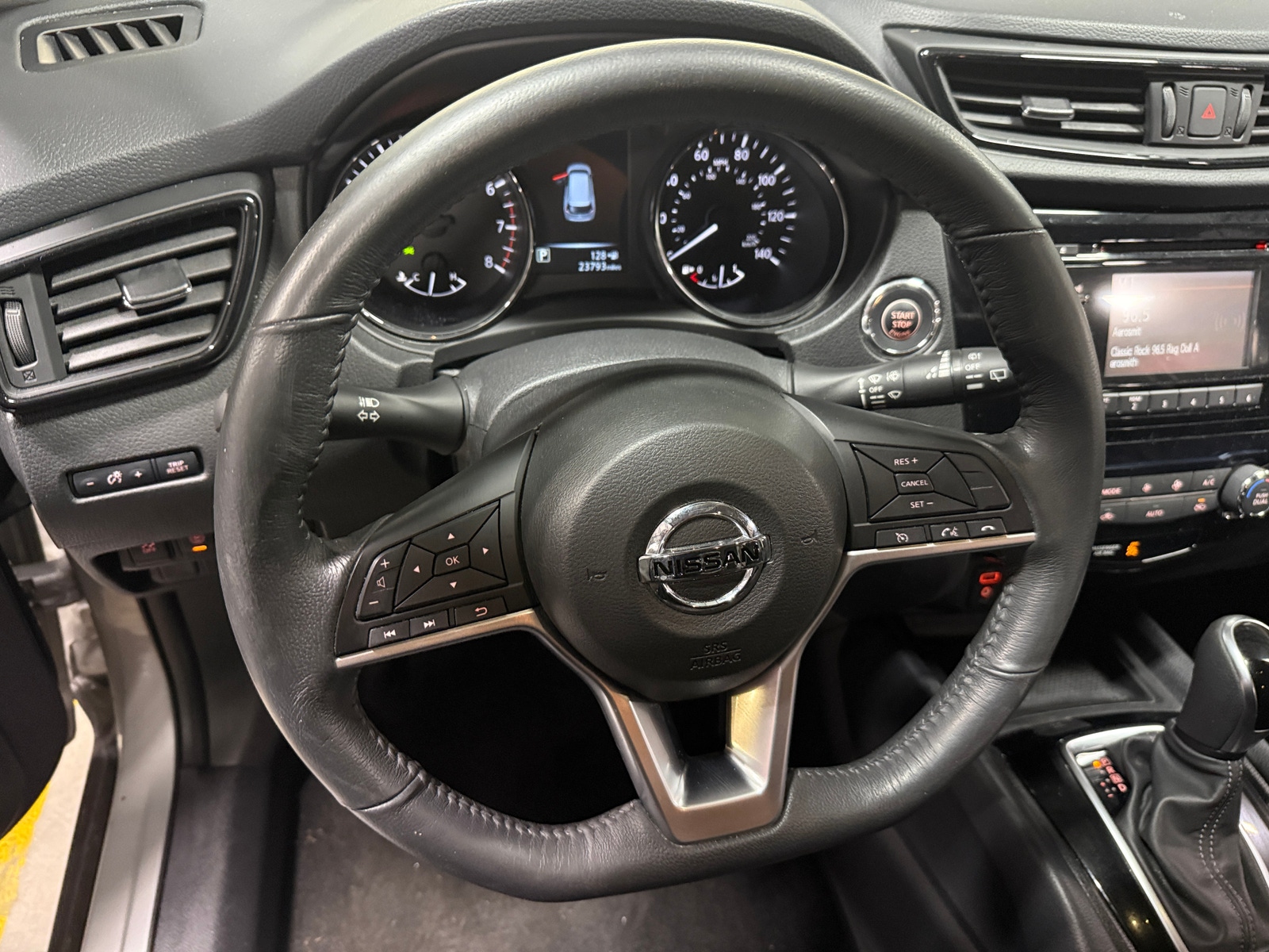 Thumbnail: 2017 Nissan Rogue - 5