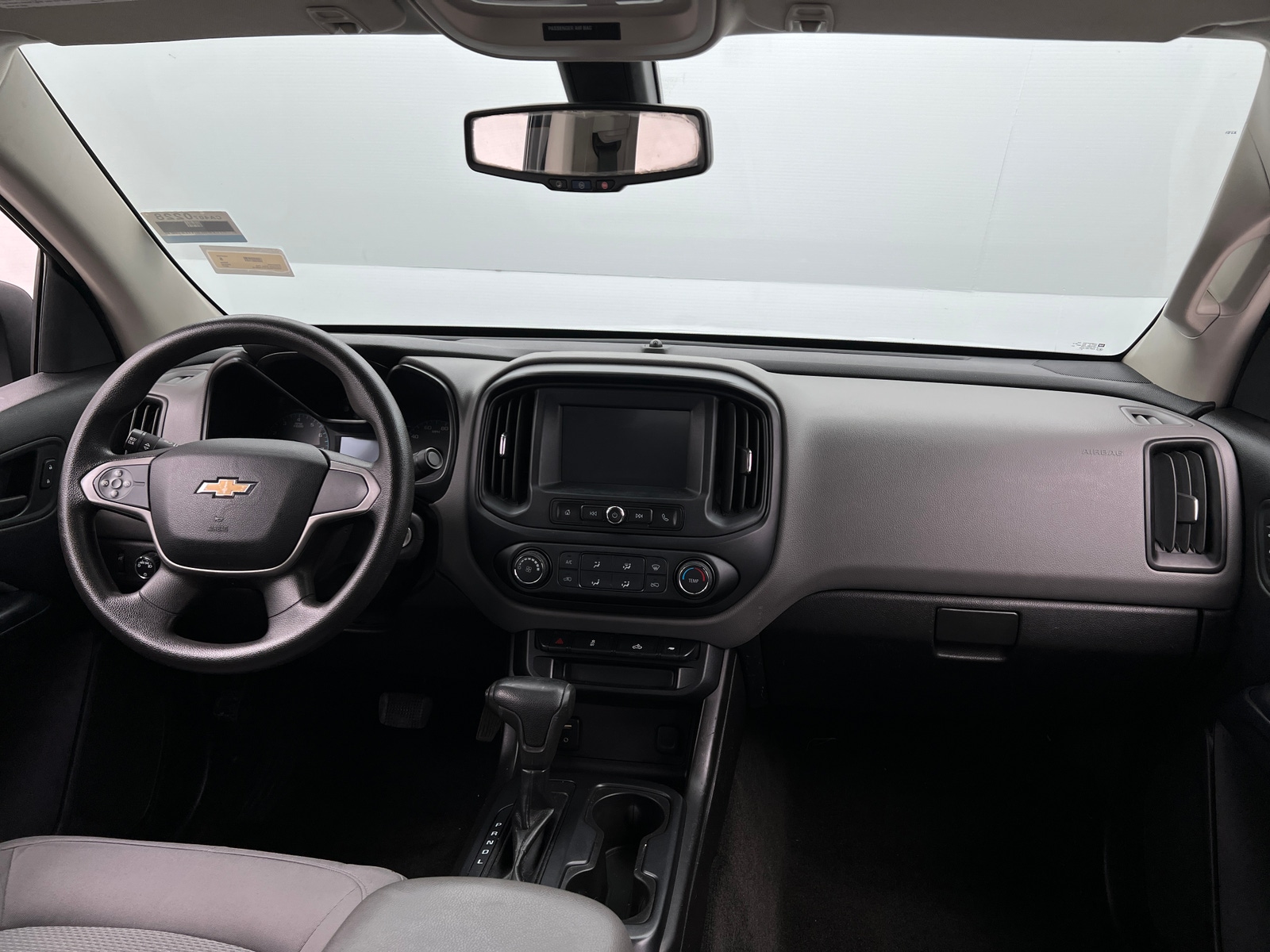 Thumbnail: 2017 Chevrolet Colorado - 3