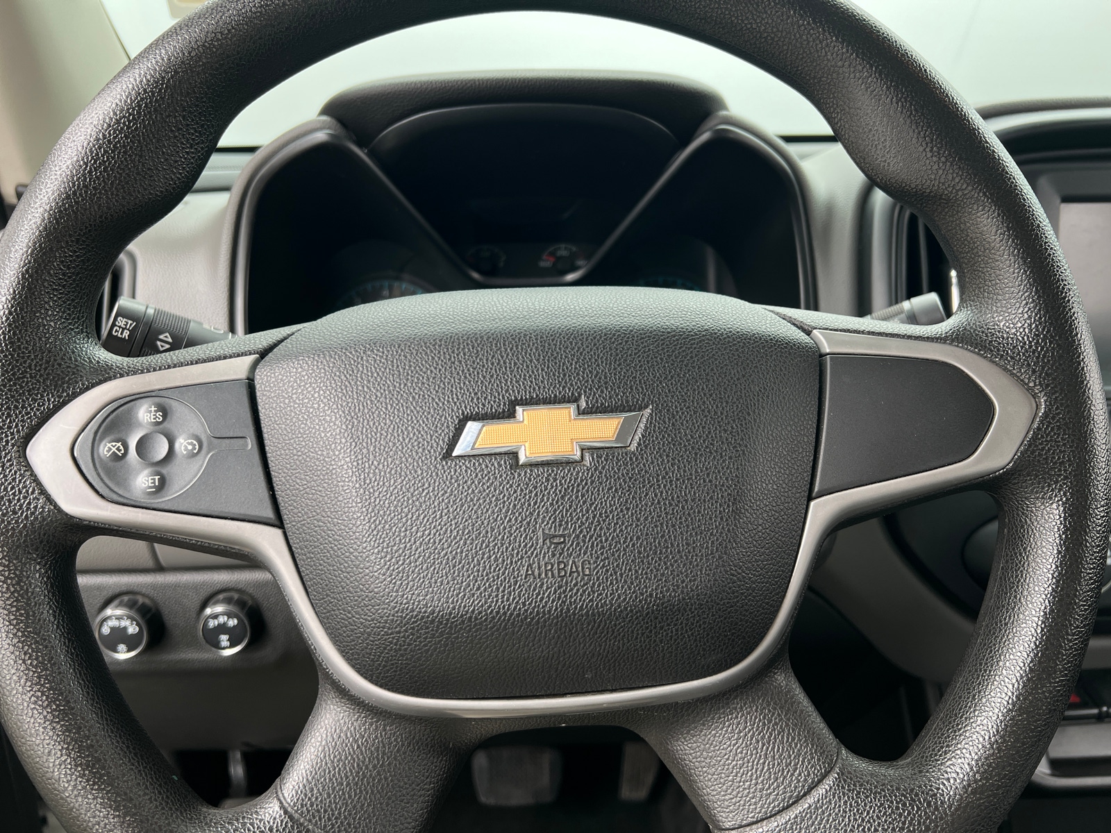 Thumbnail: 2017 Chevrolet Colorado - 5