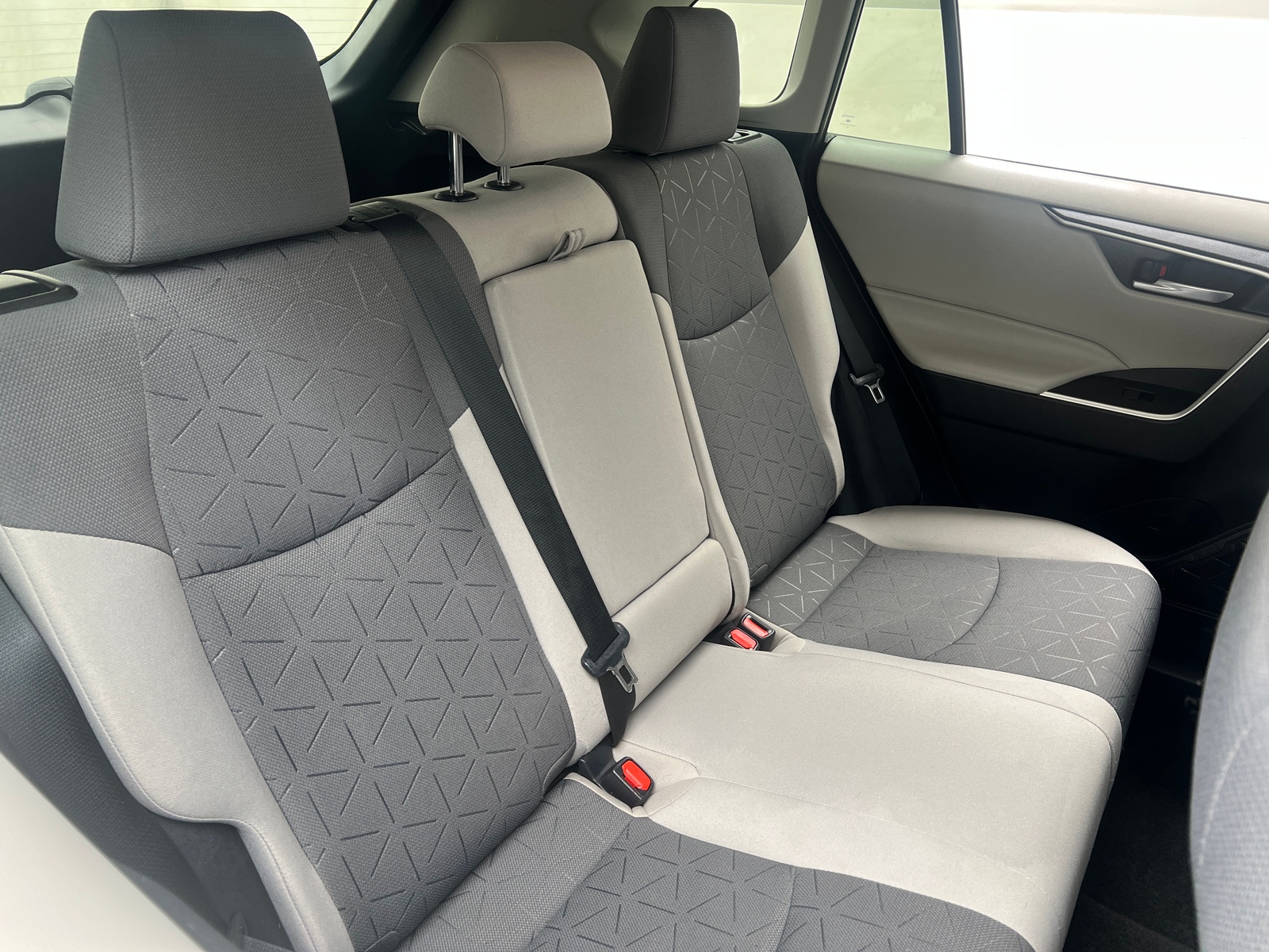 Thumbnail: 2021 Toyota RAV4 - 6