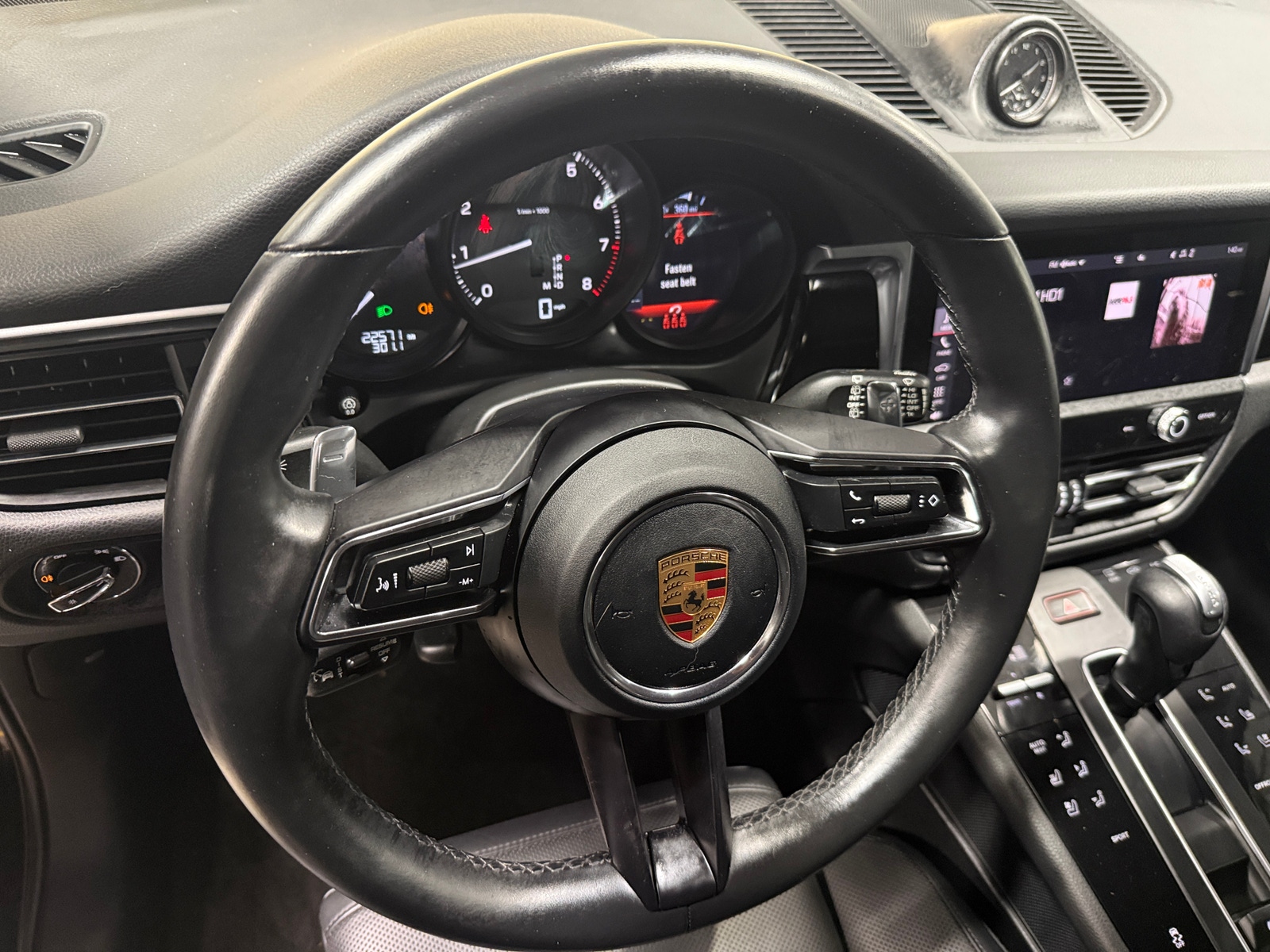 Thumbnail: 2023 Porsche Macan - 4