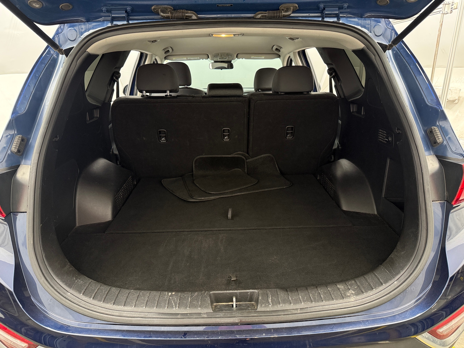 Thumbnail: 2019 Hyundai Santa Fe - 7