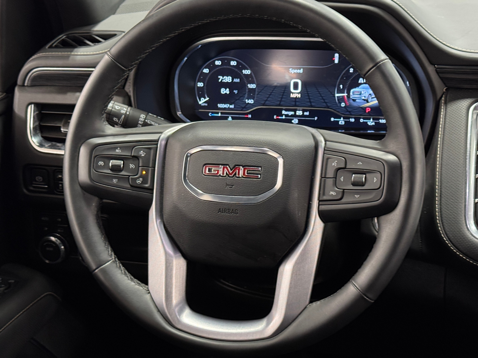 Thumbnail: 2023 GMC Yukon - 4