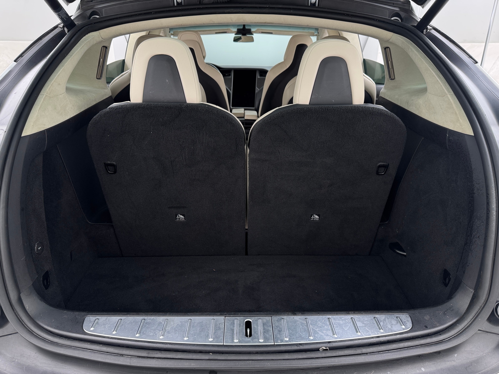 Thumbnail: 2018 Tesla Model X - 6