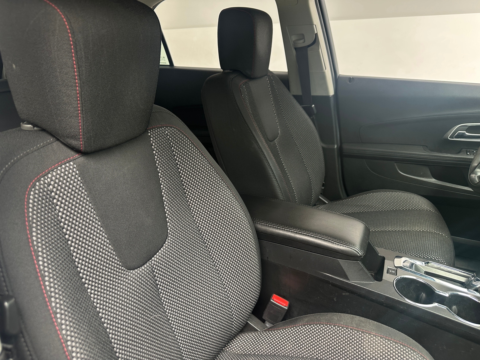 Thumbnail: 2017 Chevrolet Equinox - 2