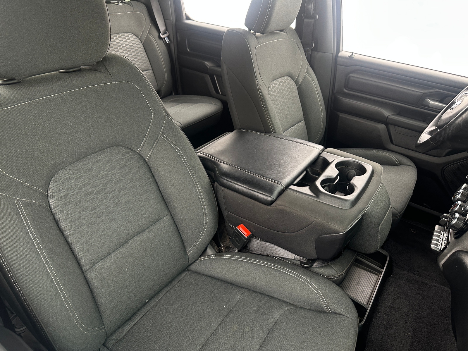 Thumbnail: 2025 RAM 1500 - 2