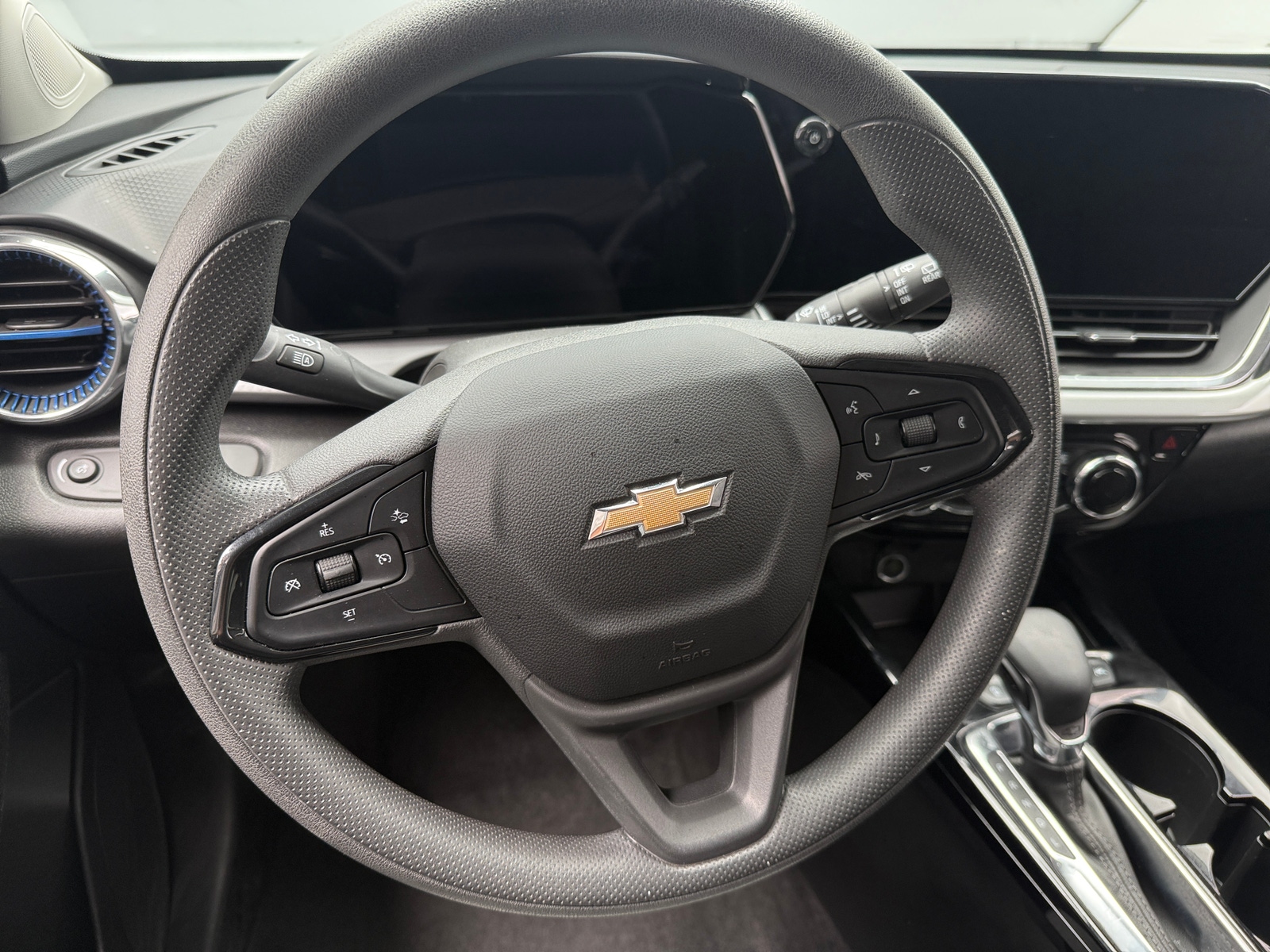 Thumbnail: 2025 Chevrolet Trax - 5