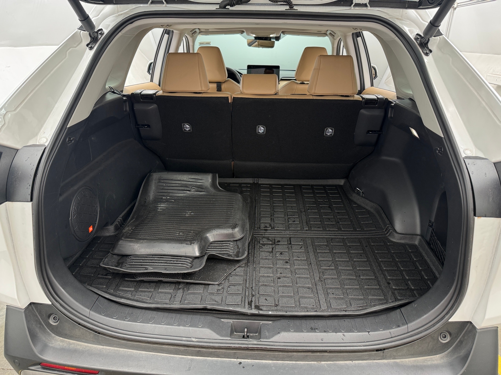 Thumbnail: 2025 Toyota RAV4 - 6