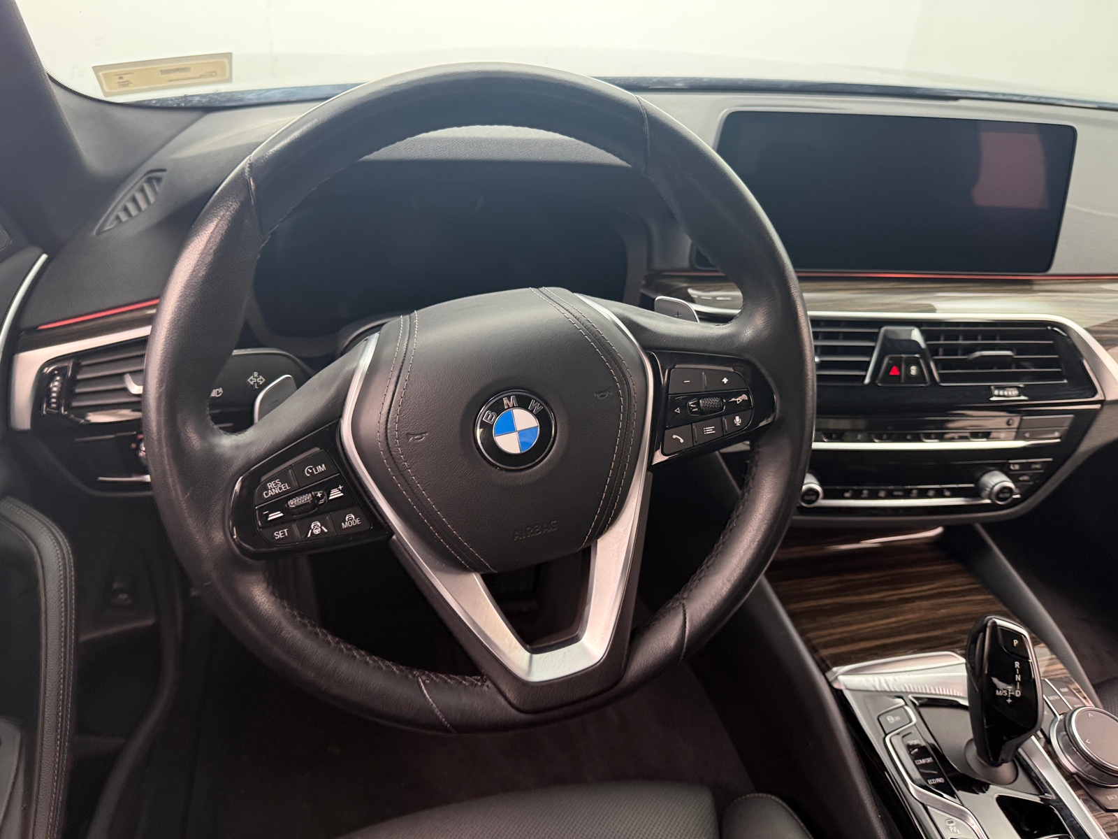 Thumbnail: 2021 BMW 5 Series - 4