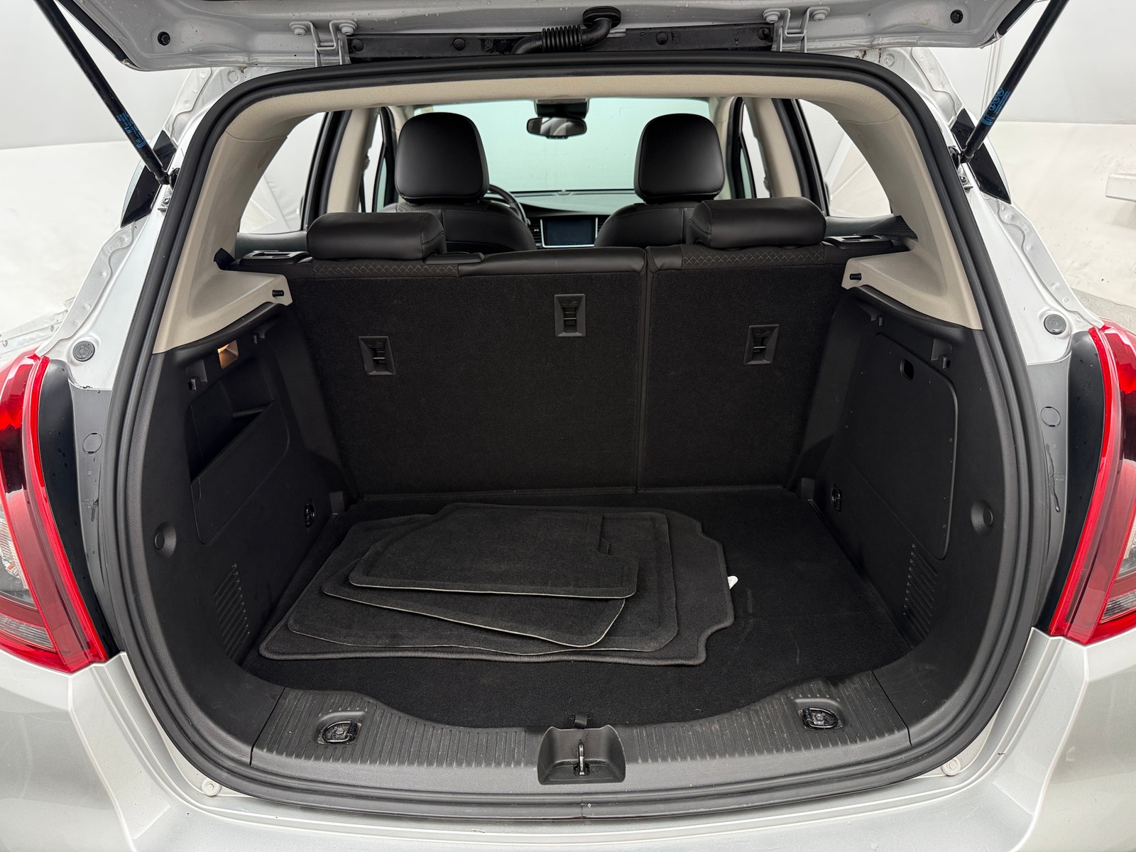 Thumbnail: 2019 Buick Encore - 6