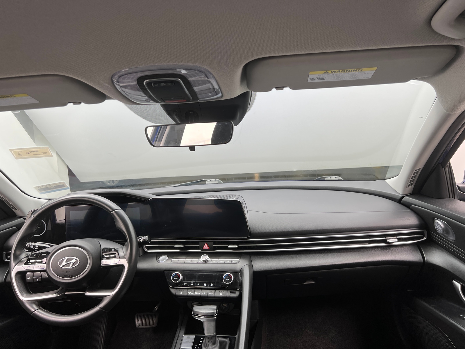 Thumbnail: 2023 Hyundai Elantra - 3