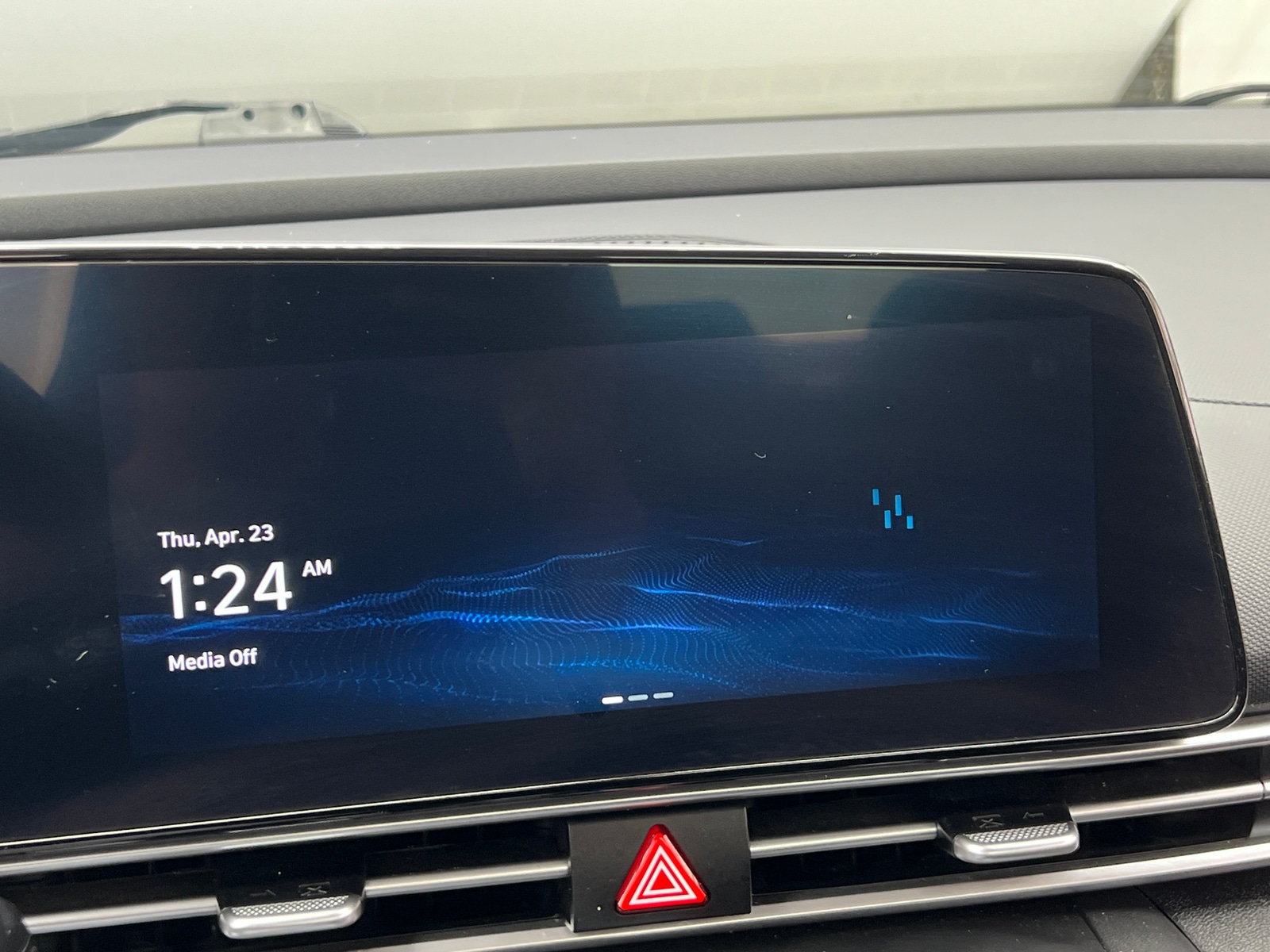 Thumbnail: 2023 Hyundai Elantra - 4