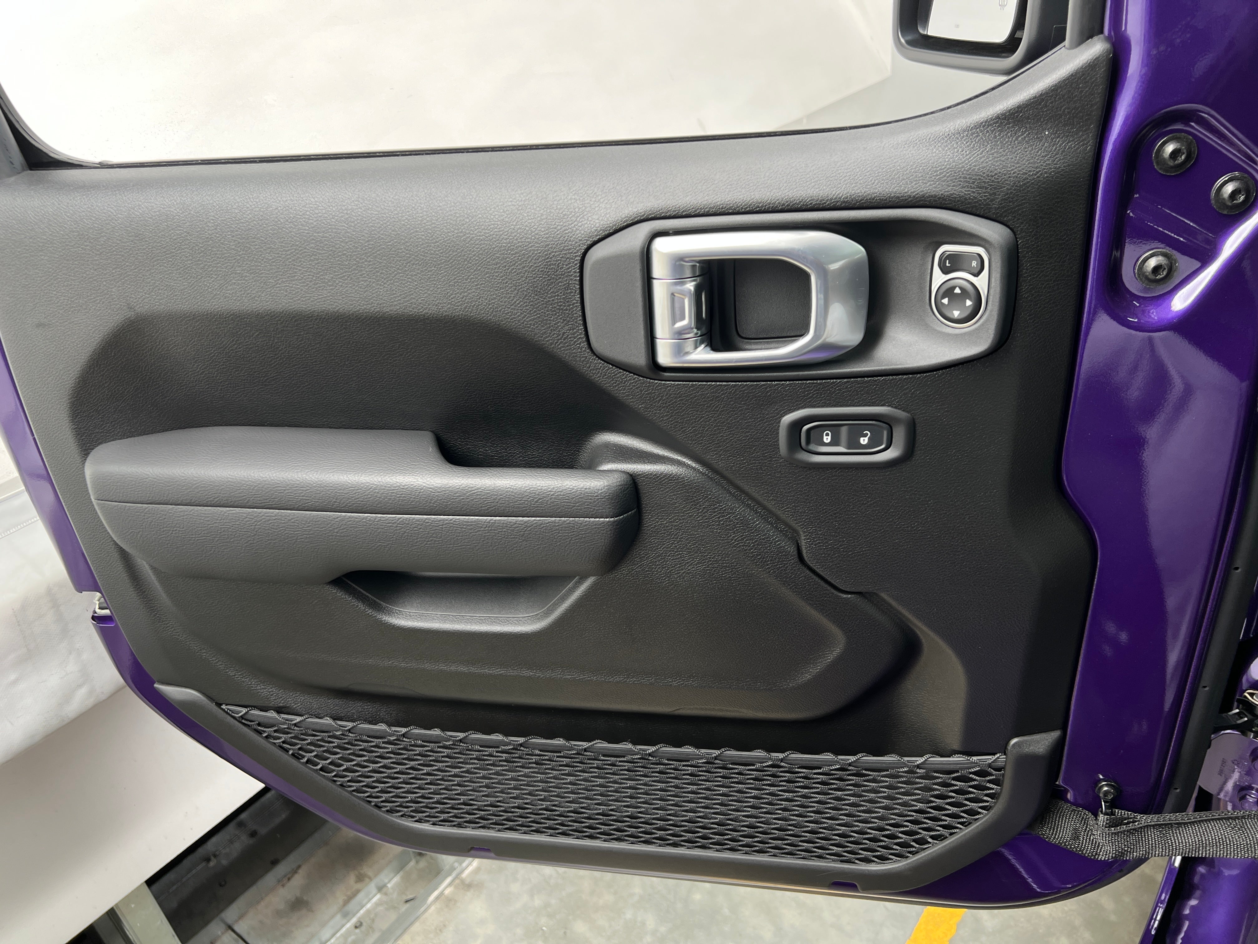 2026 Jeep Wrangler Sport S's photo