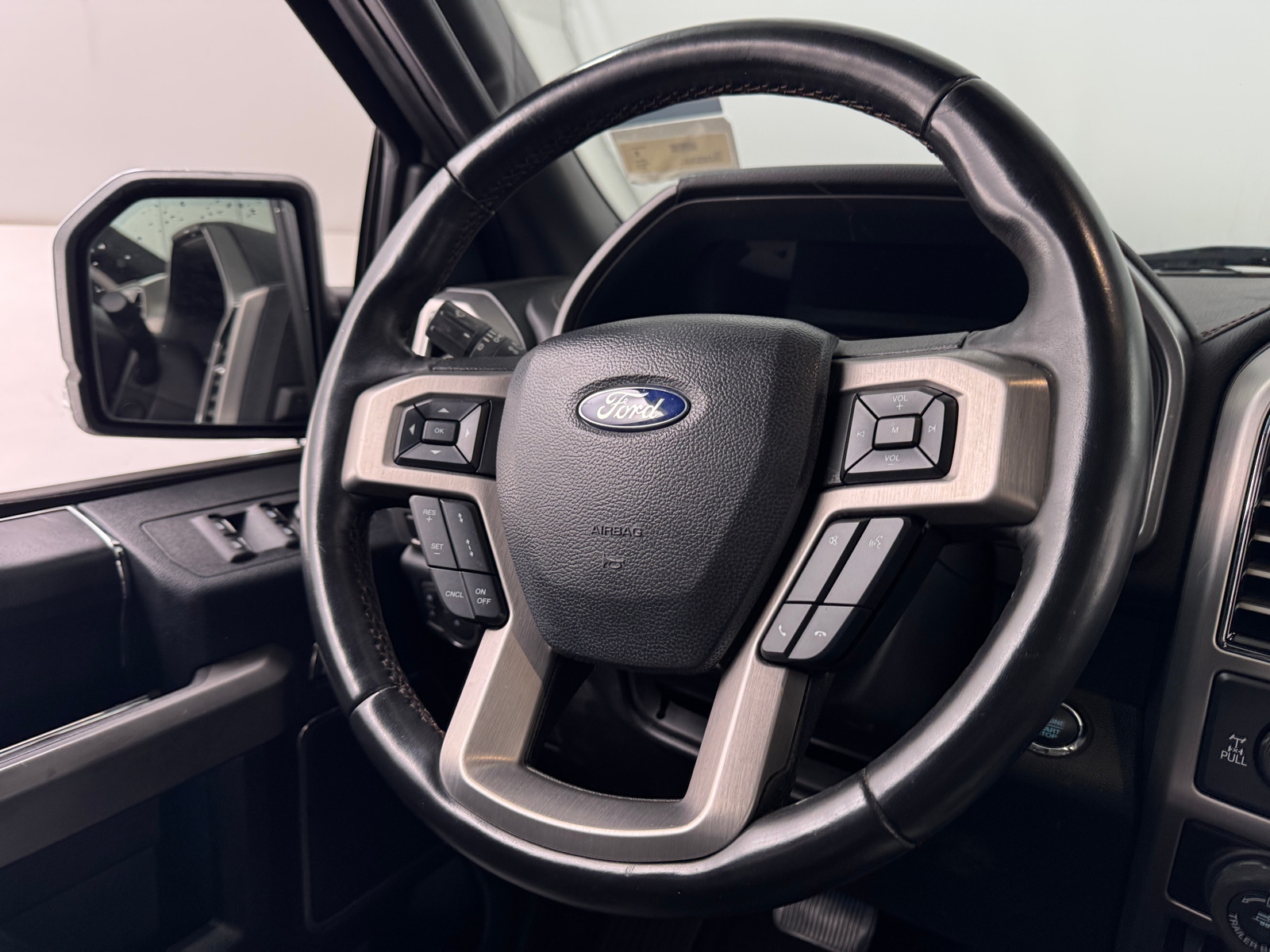 Thumbnail: 2019 Ford Econoline - 4