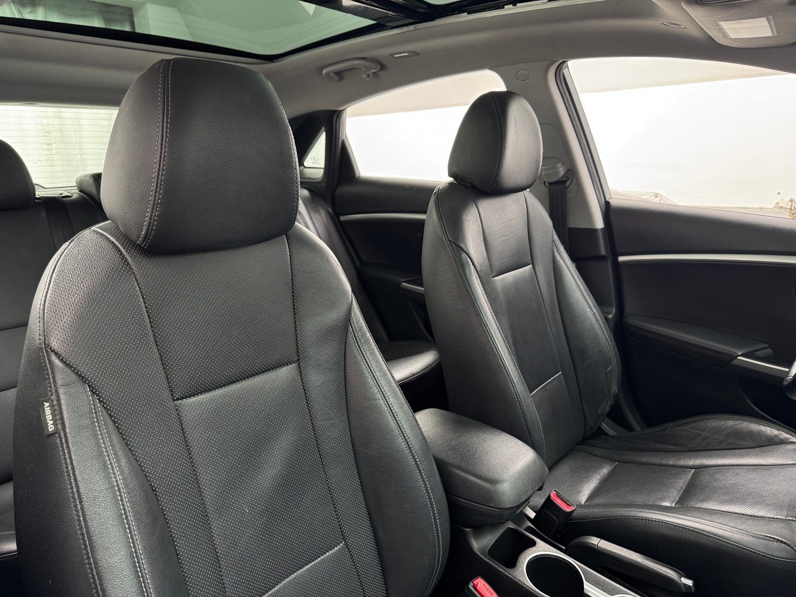 Thumbnail: 2016 Hyundai Elantra - 2