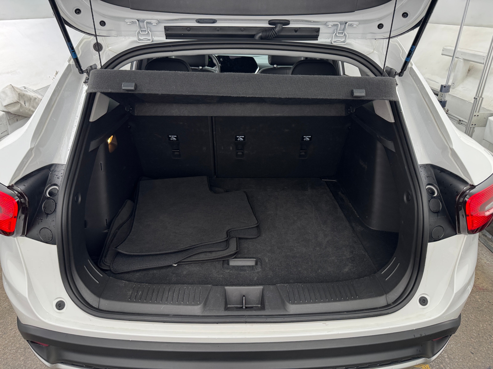 Thumbnail: 2025 Chevrolet Trax - 7