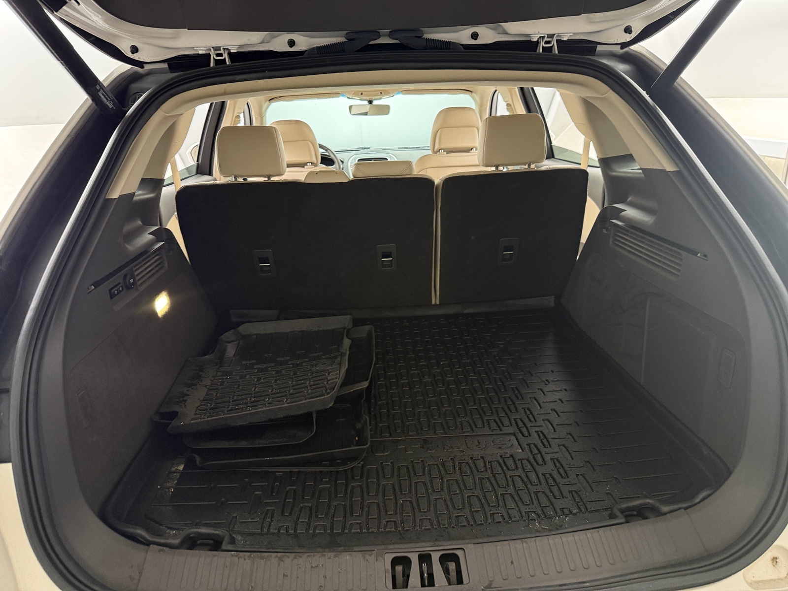 Thumbnail: 2019 Lincoln Nautilus - 6